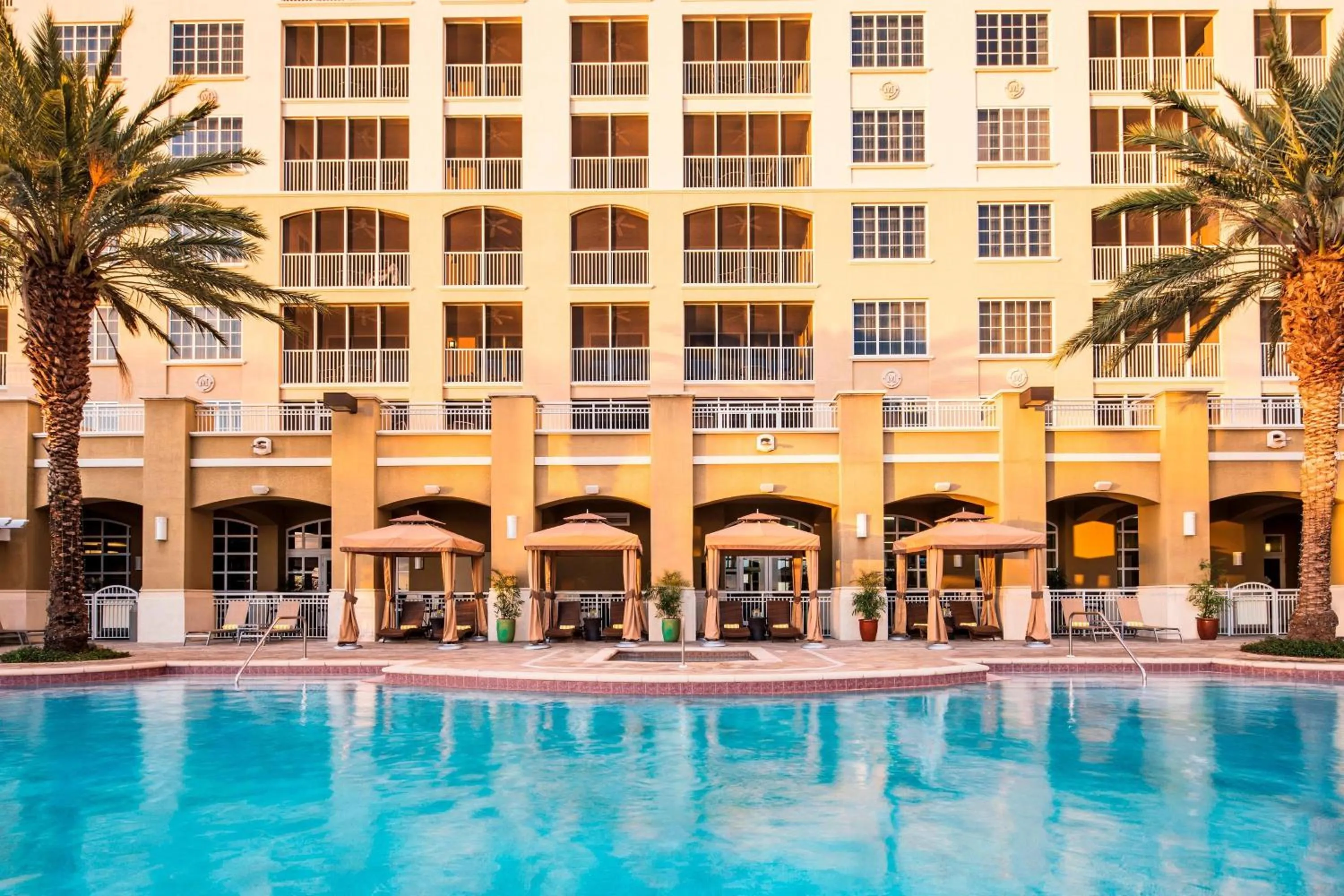 Swimming pool in The Westin Cape Coral Resort at Marina Village