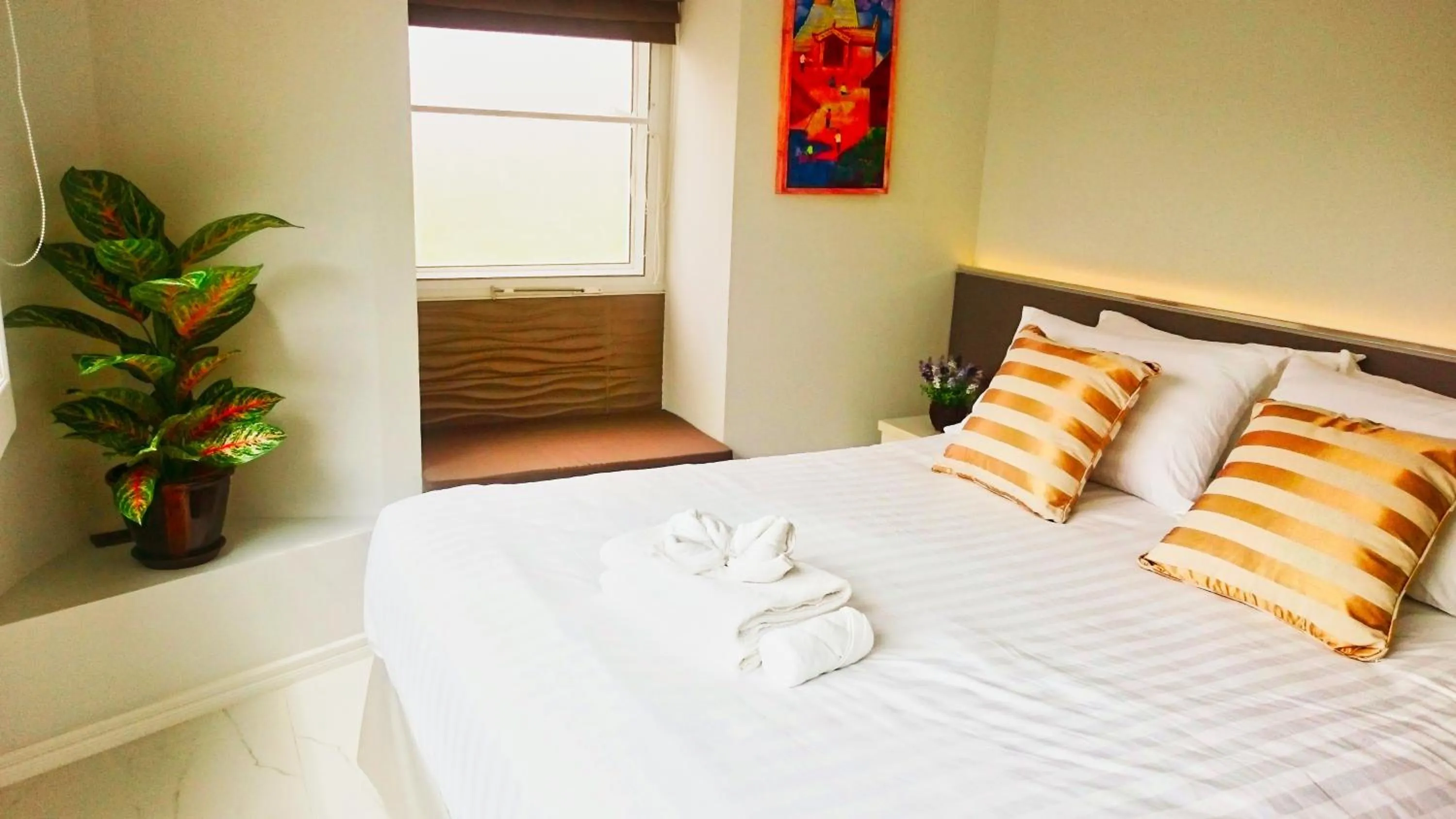 Bed in Viengping Mansion