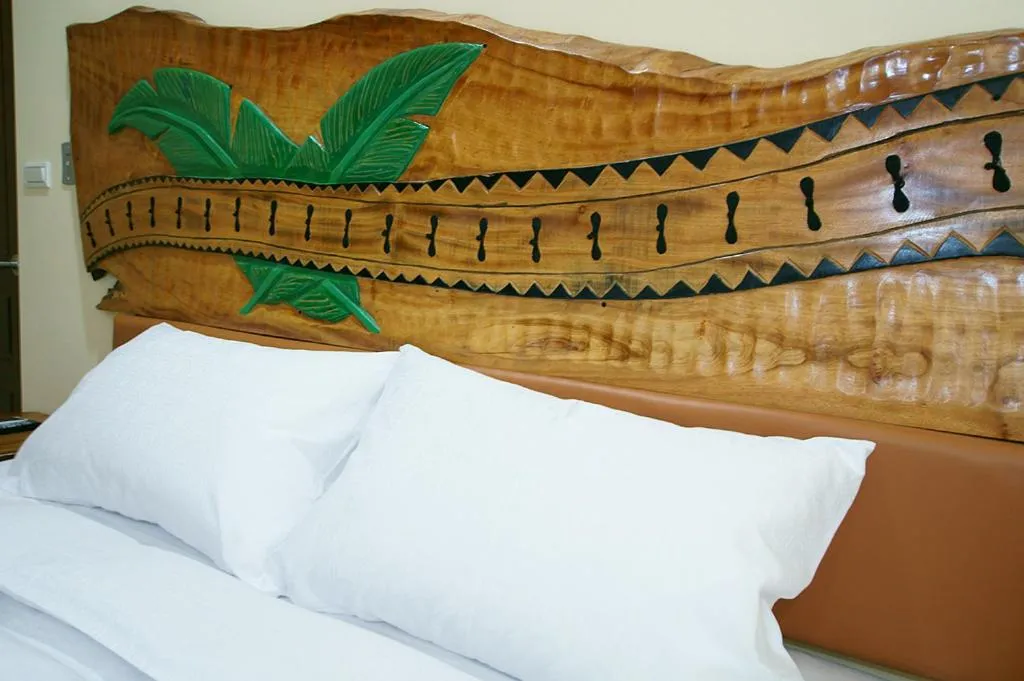 Decorative detail, Bed in Makabahi B&B
