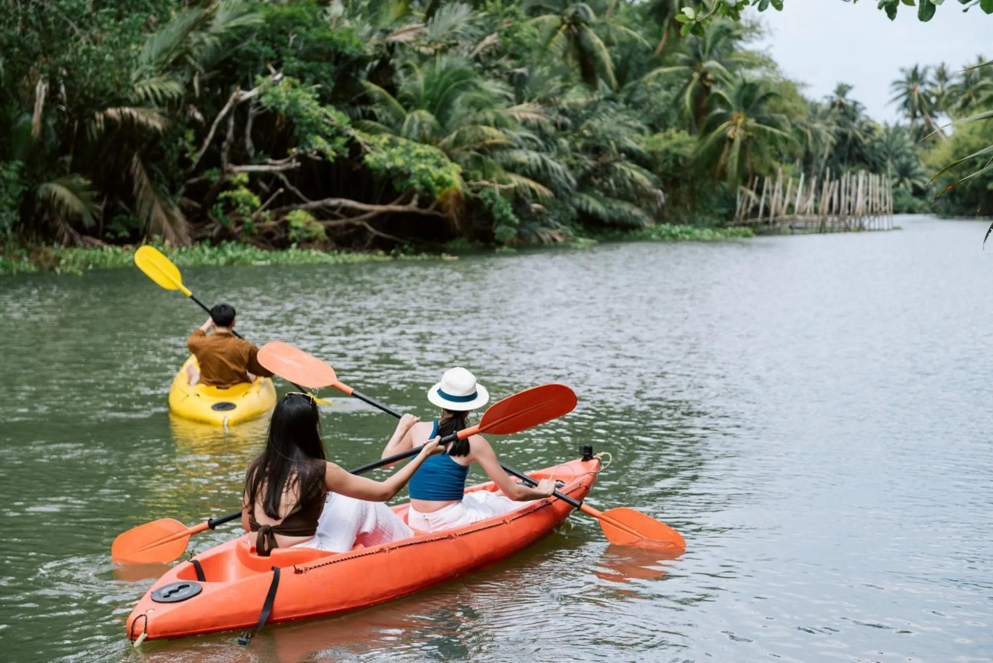 Canoeing in Villa Varich
