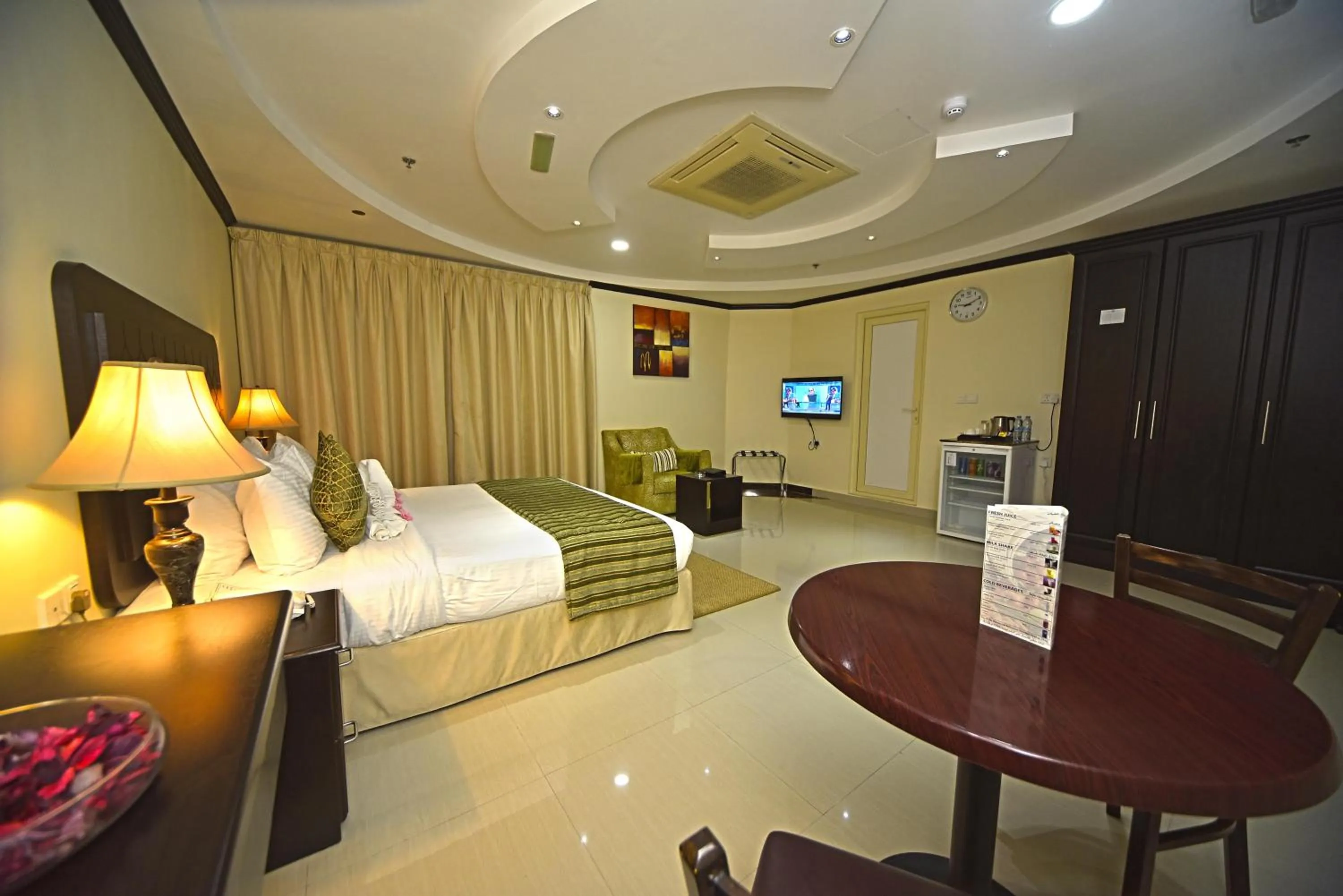 Photo of the whole room, Bed in Alain Hotel Ajman