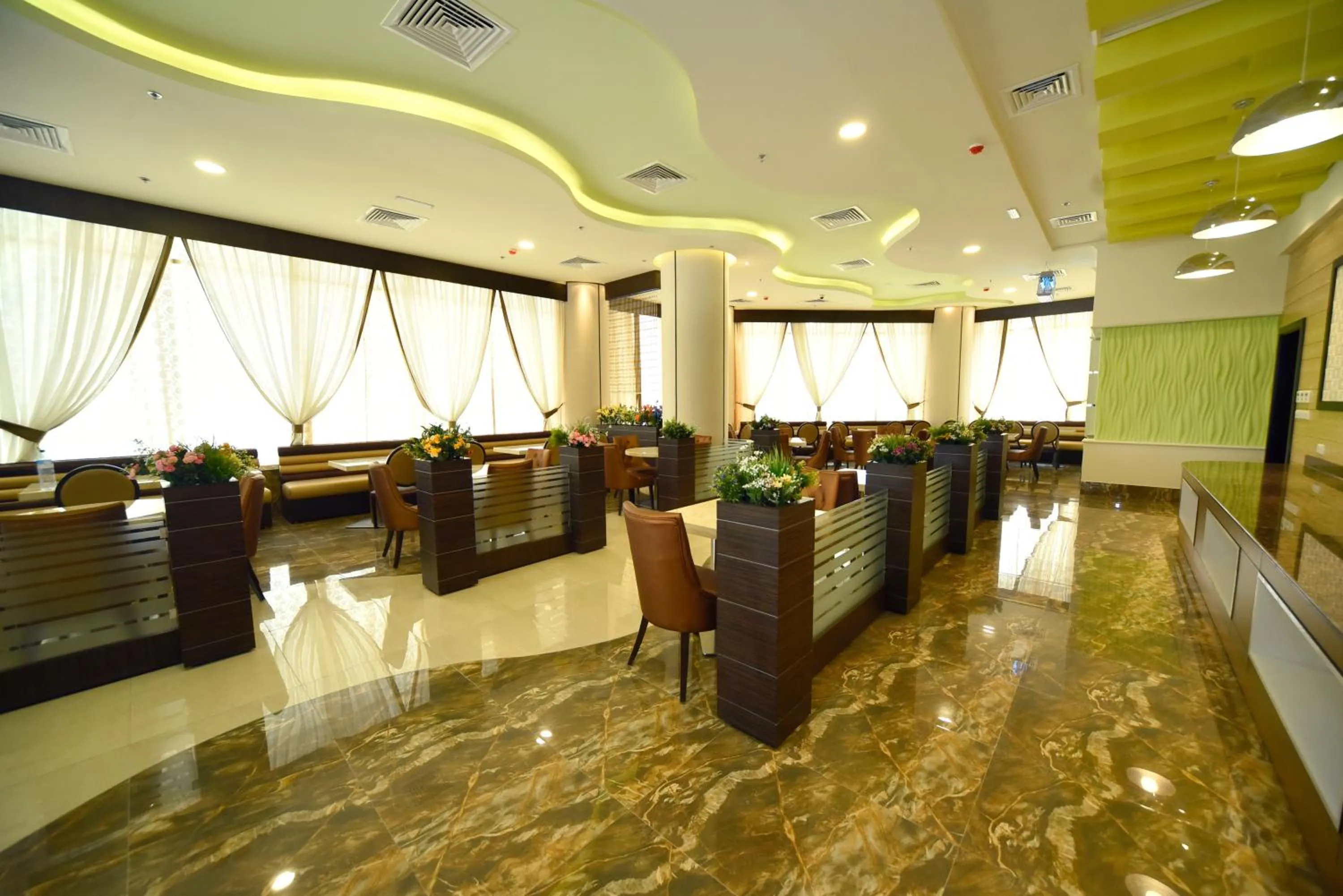 Restaurant/places to eat in Alain Hotel Ajman
