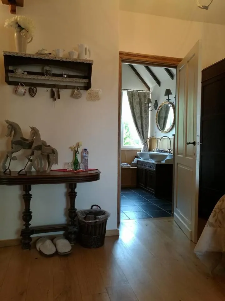 Bathroom, Bed in De Blauwe Maaten