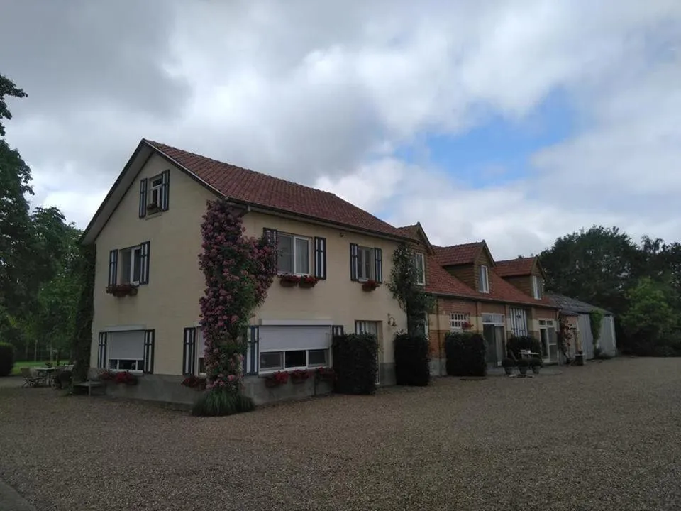 Facade/entrance in De Blauwe Maaten