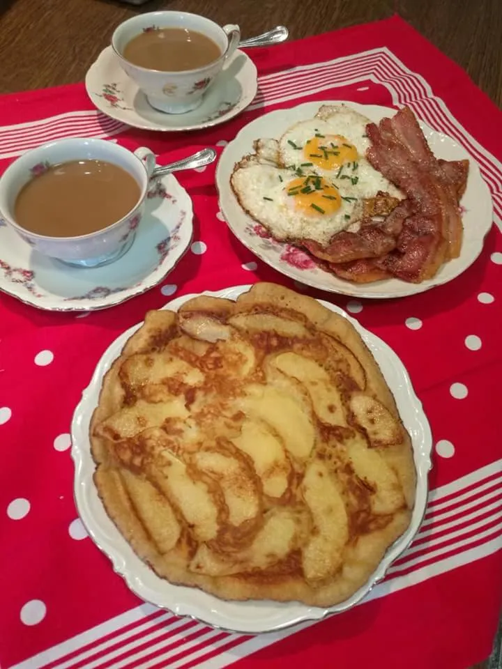 Continental breakfast in De Blauwe Maaten