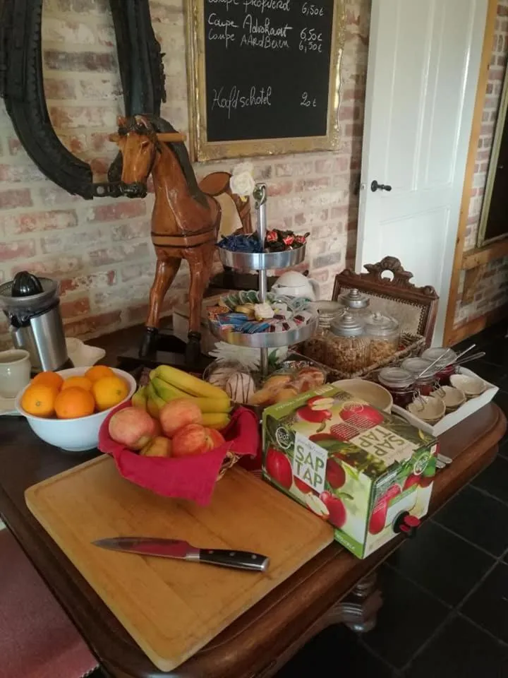 Buffet breakfast in De Blauwe Maaten