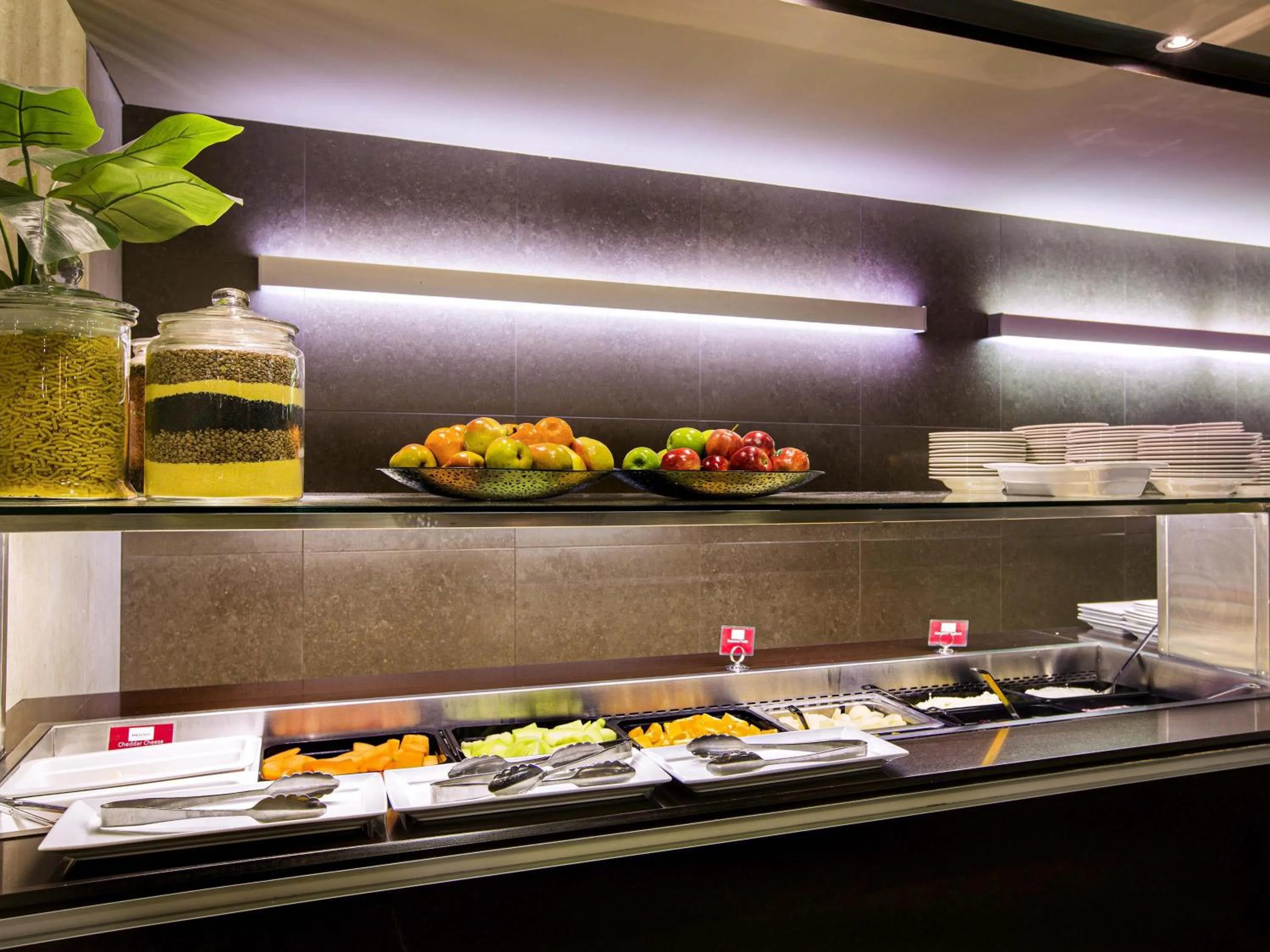 Breakfast in Mercure Sydney Liverpool