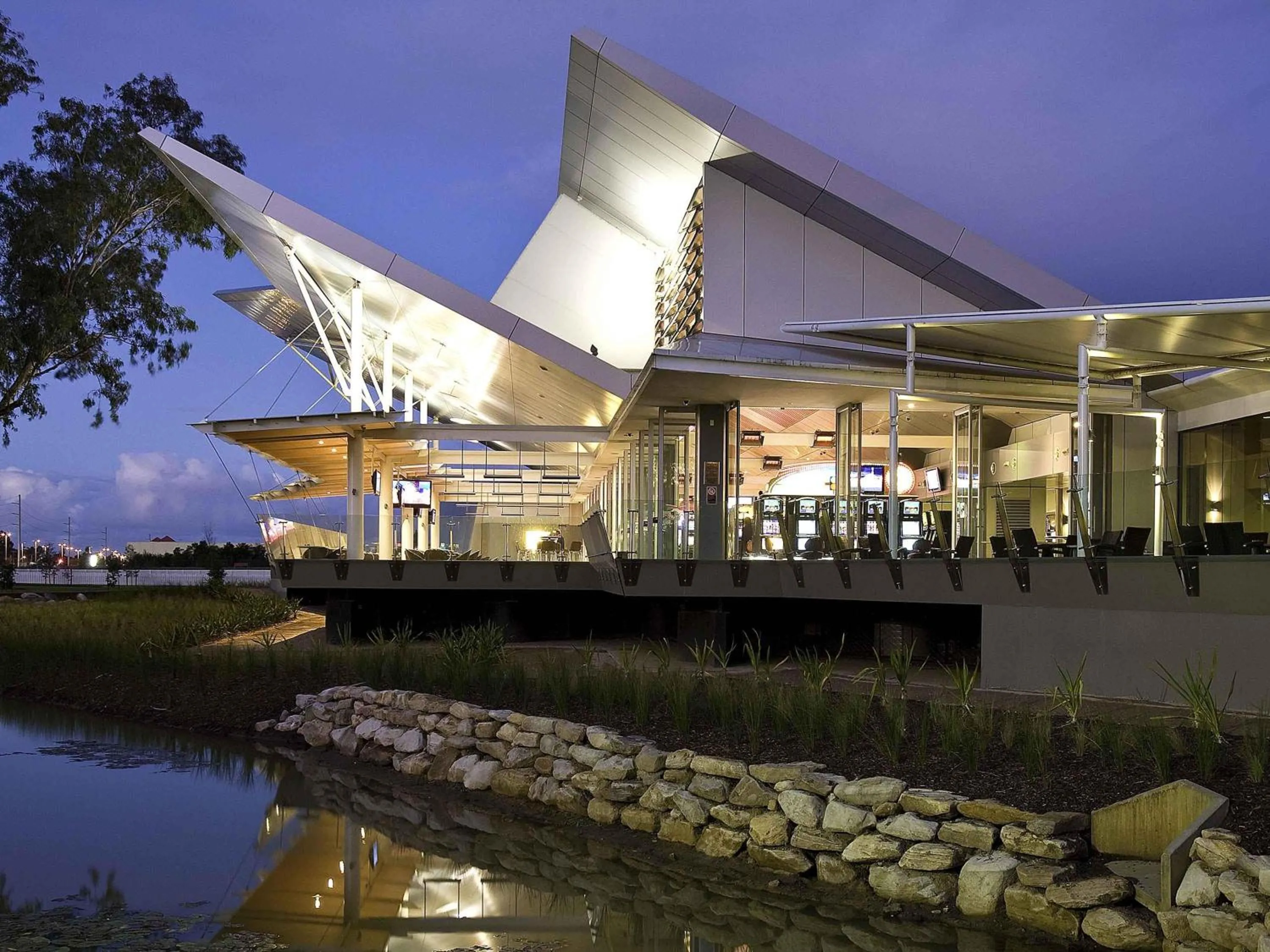 Property building in Mercure Sydney Liverpool