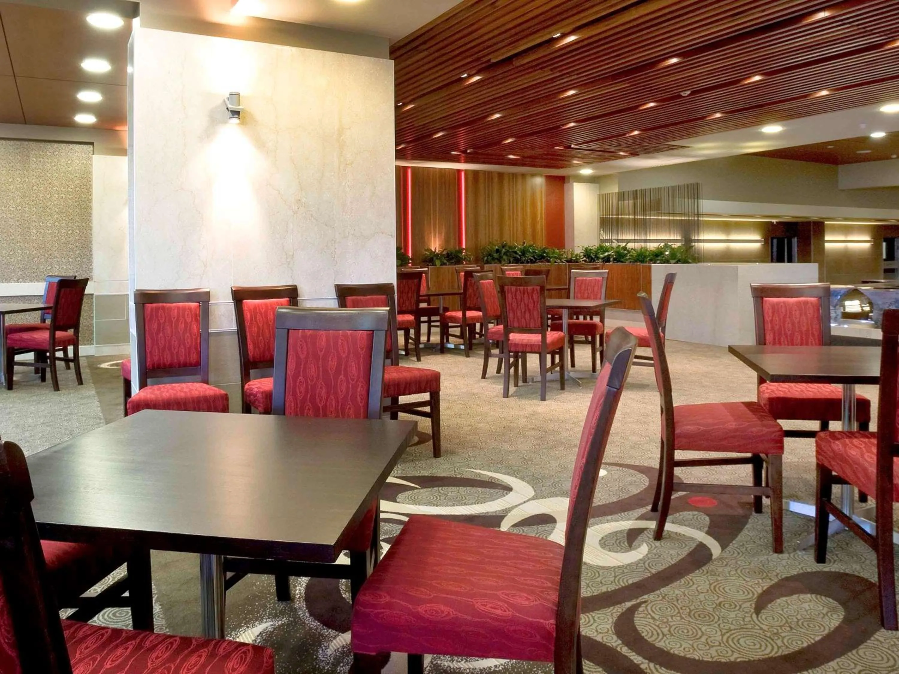 Restaurant/places to eat in Mercure Sydney Liverpool