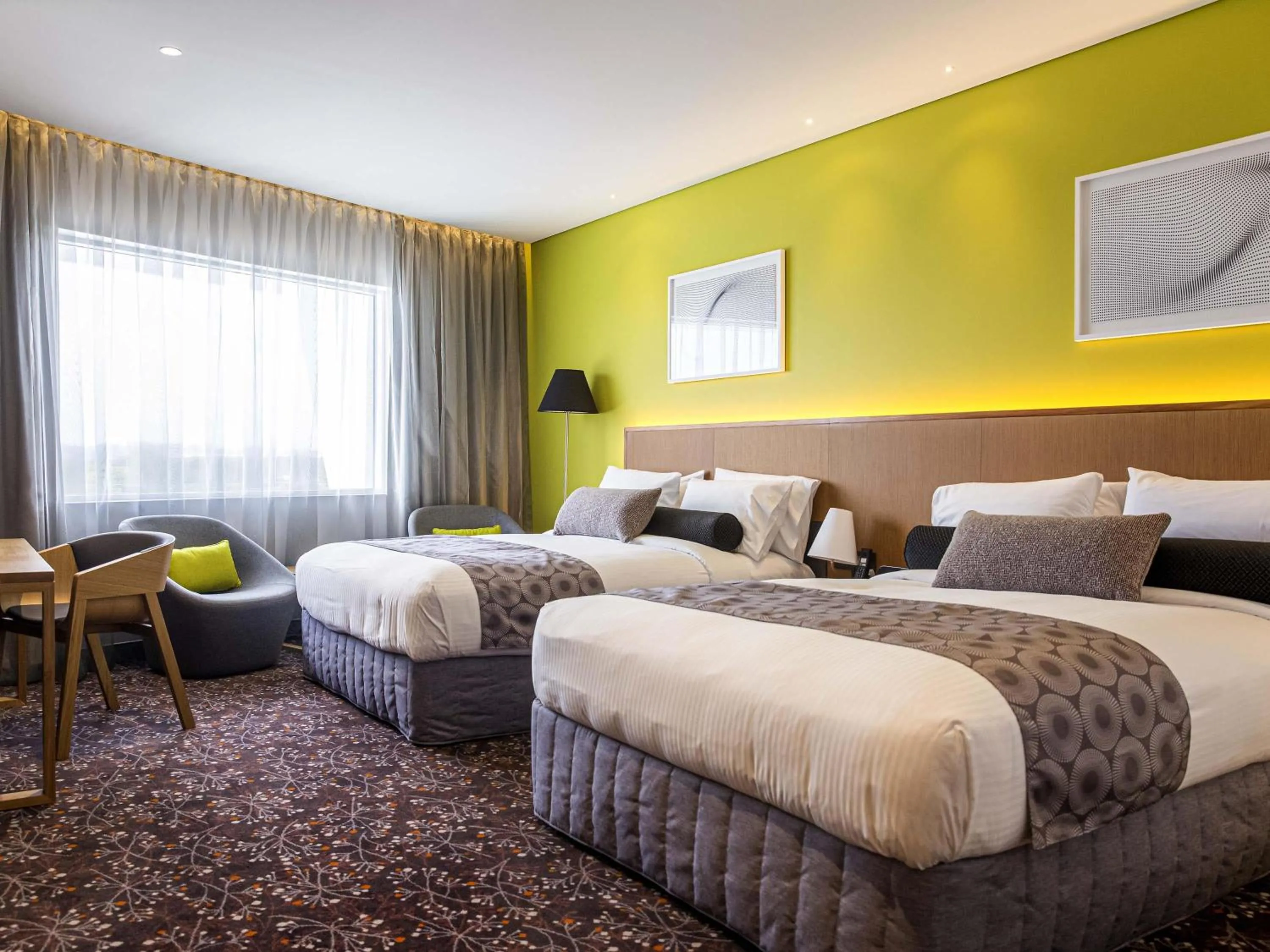 Bedroom, Bed in Mercure Sydney Liverpool