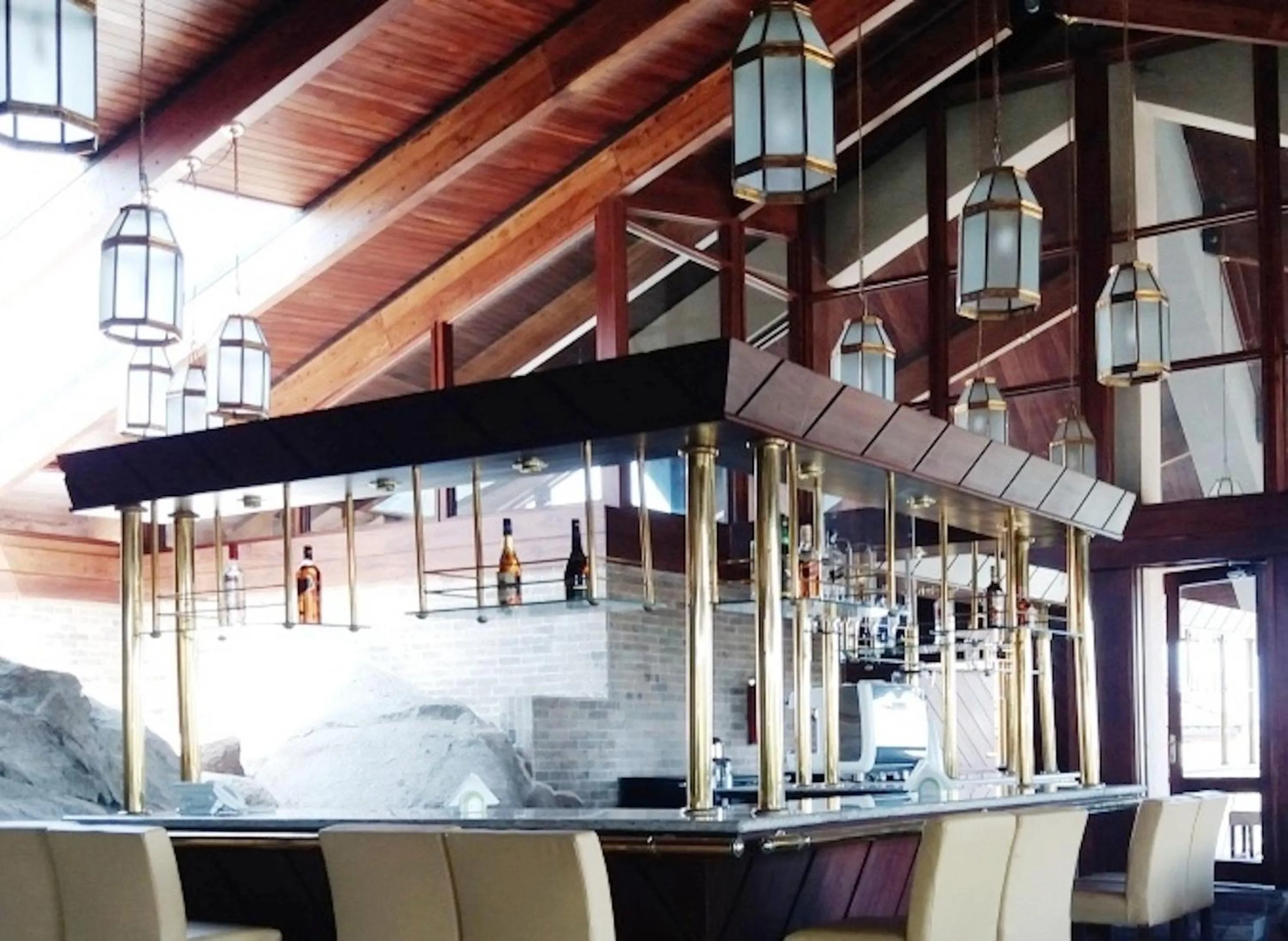 Lounge or bar in Seronera Wildlife Lodge