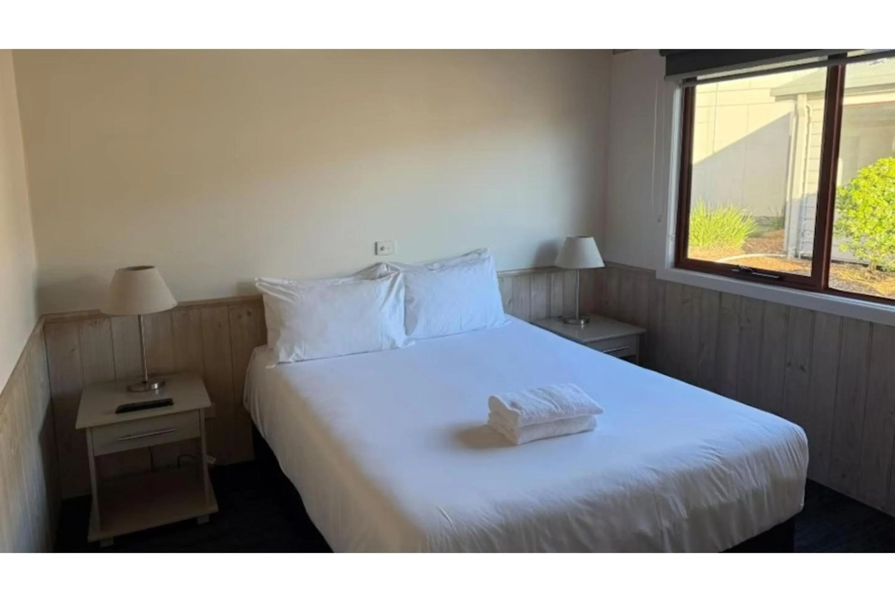 Bedroom, Bed in Discovery Parks - Melbourne