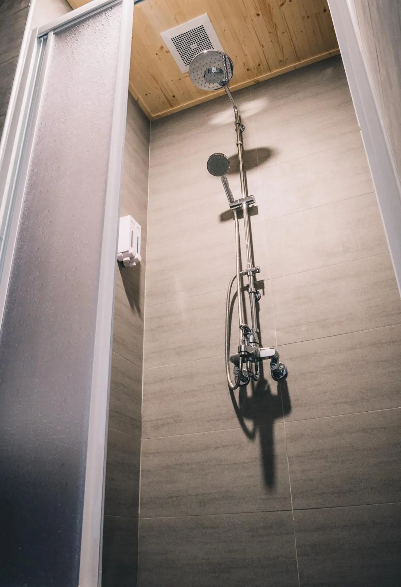 Bathroom in World Inn 窩二樓小客棧民宿