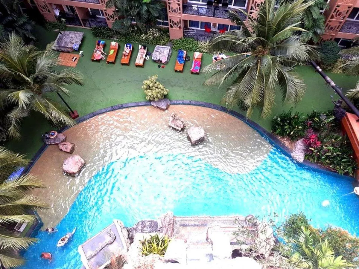 Garden in Atlantic Condo Resort Pattaya by Panisara