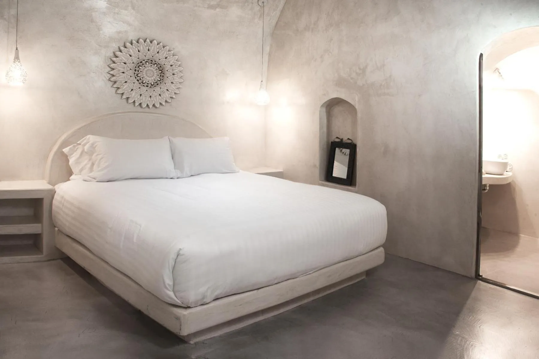 Bedroom, Bed in Hotel Thireas