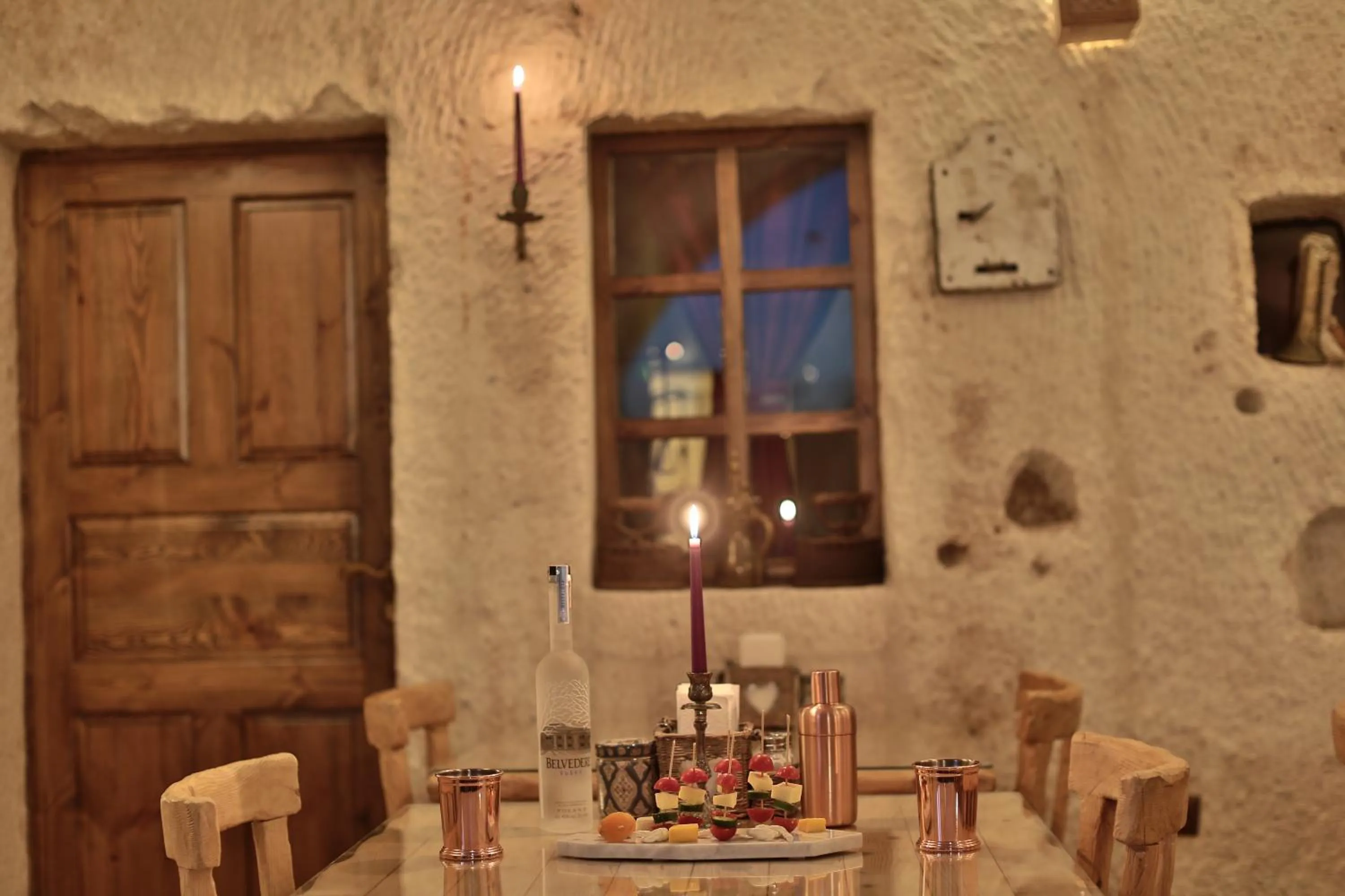 Lobby or reception in The Owl Cave Hotel