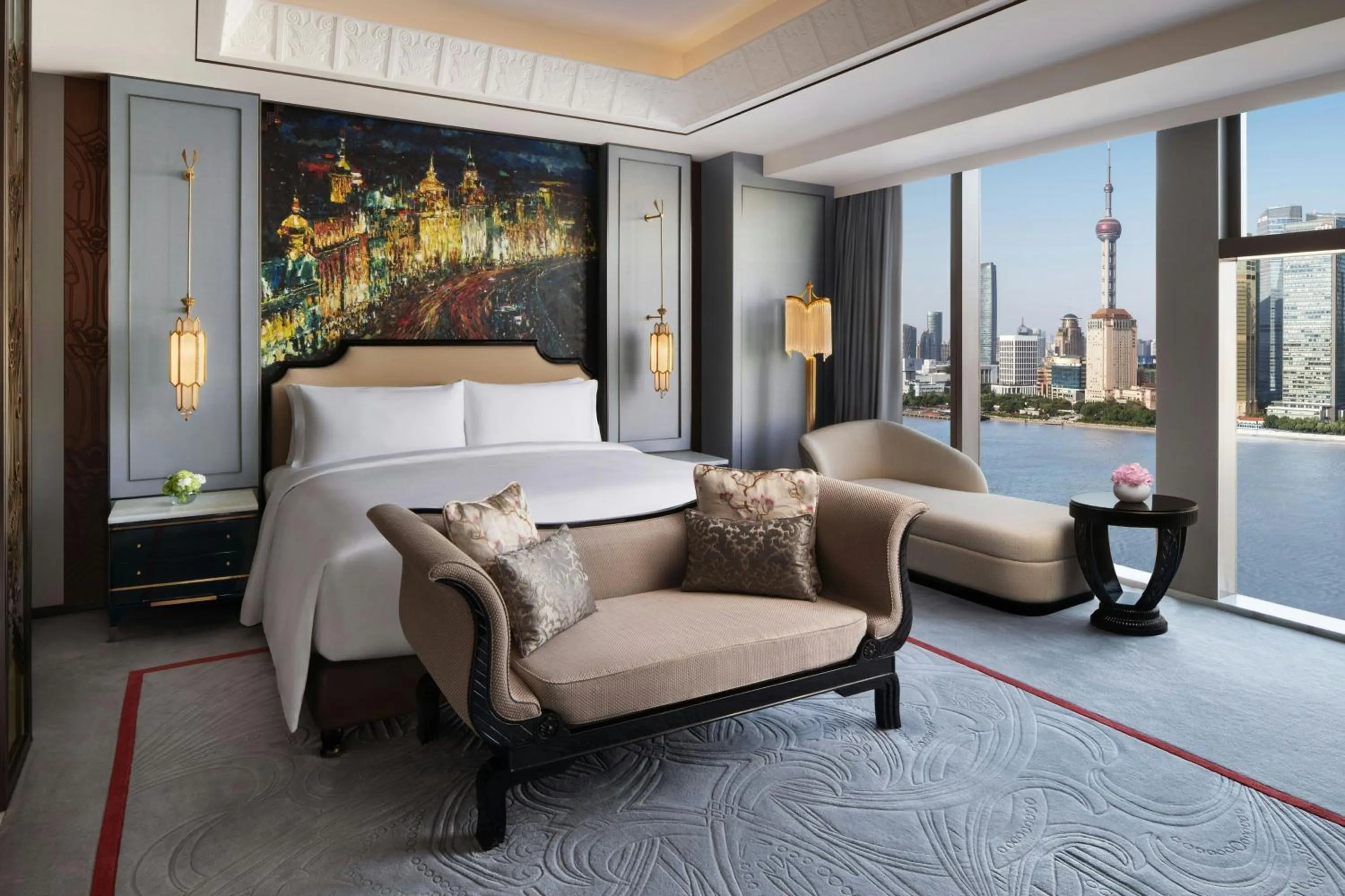 Photo of the whole room, Bed in The St. Regis on the Bund, Shanghai