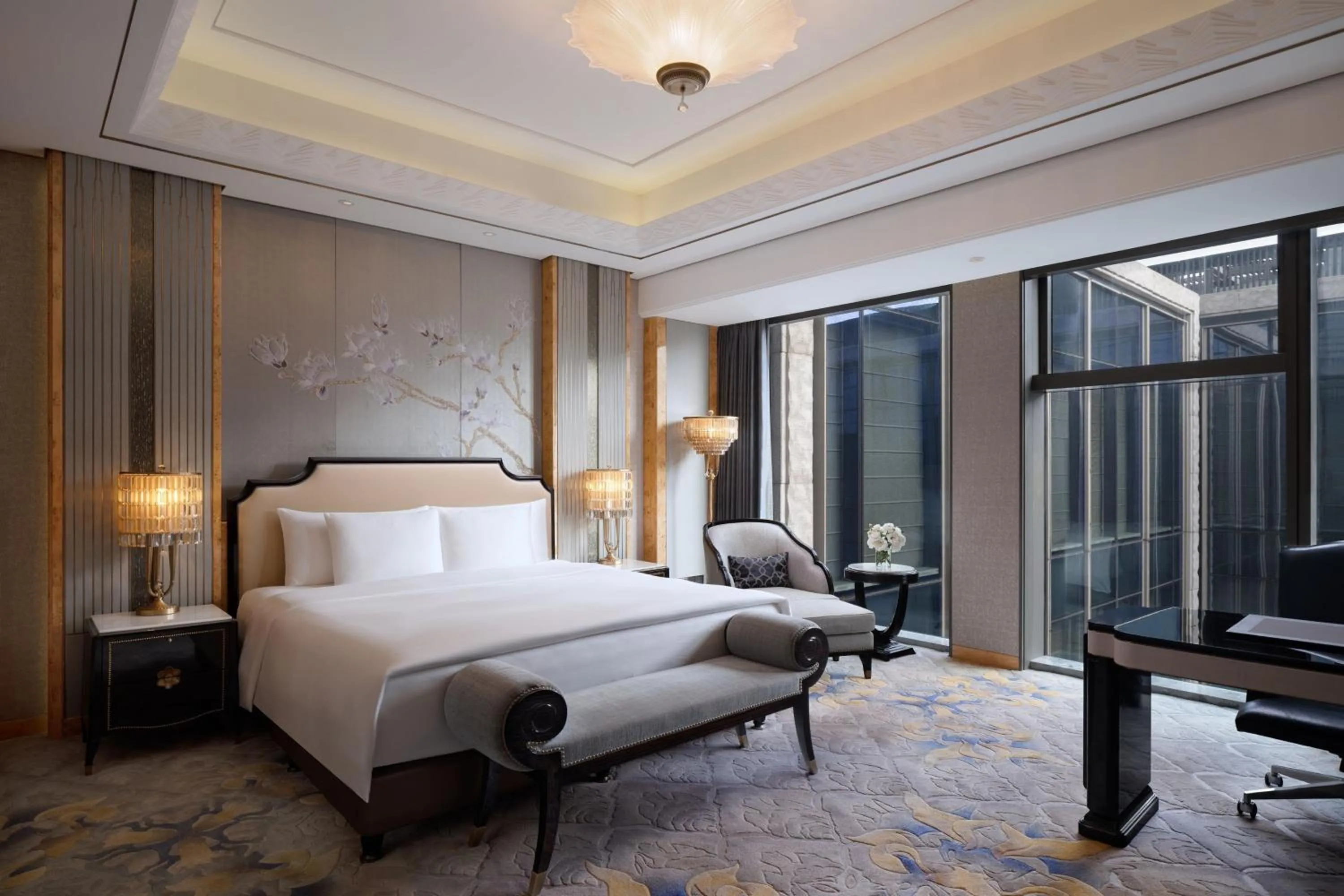 Photo of the whole room, Bed in The St. Regis on the Bund, Shanghai
