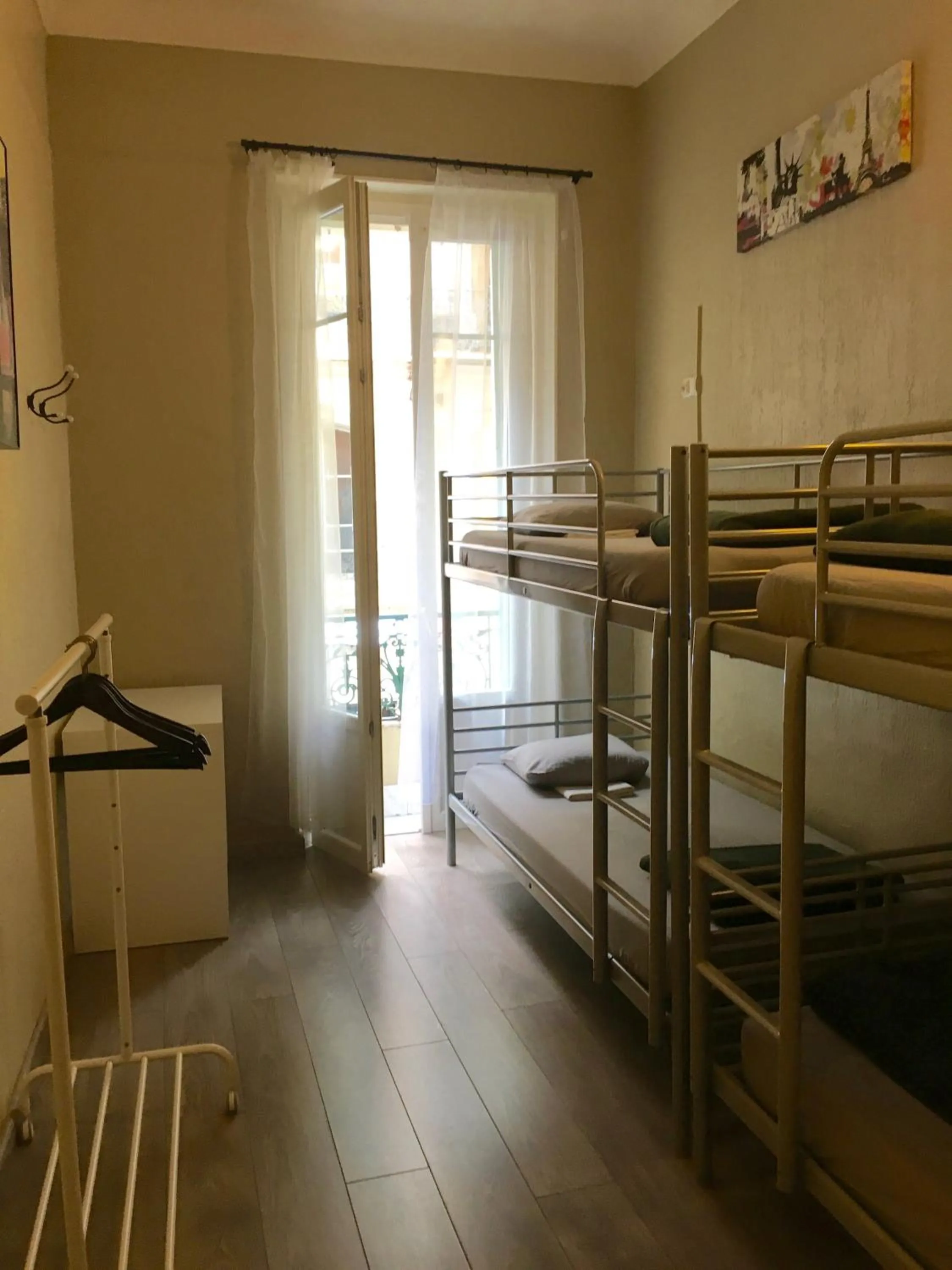 bunk bed in Backpackers Chez Patrick