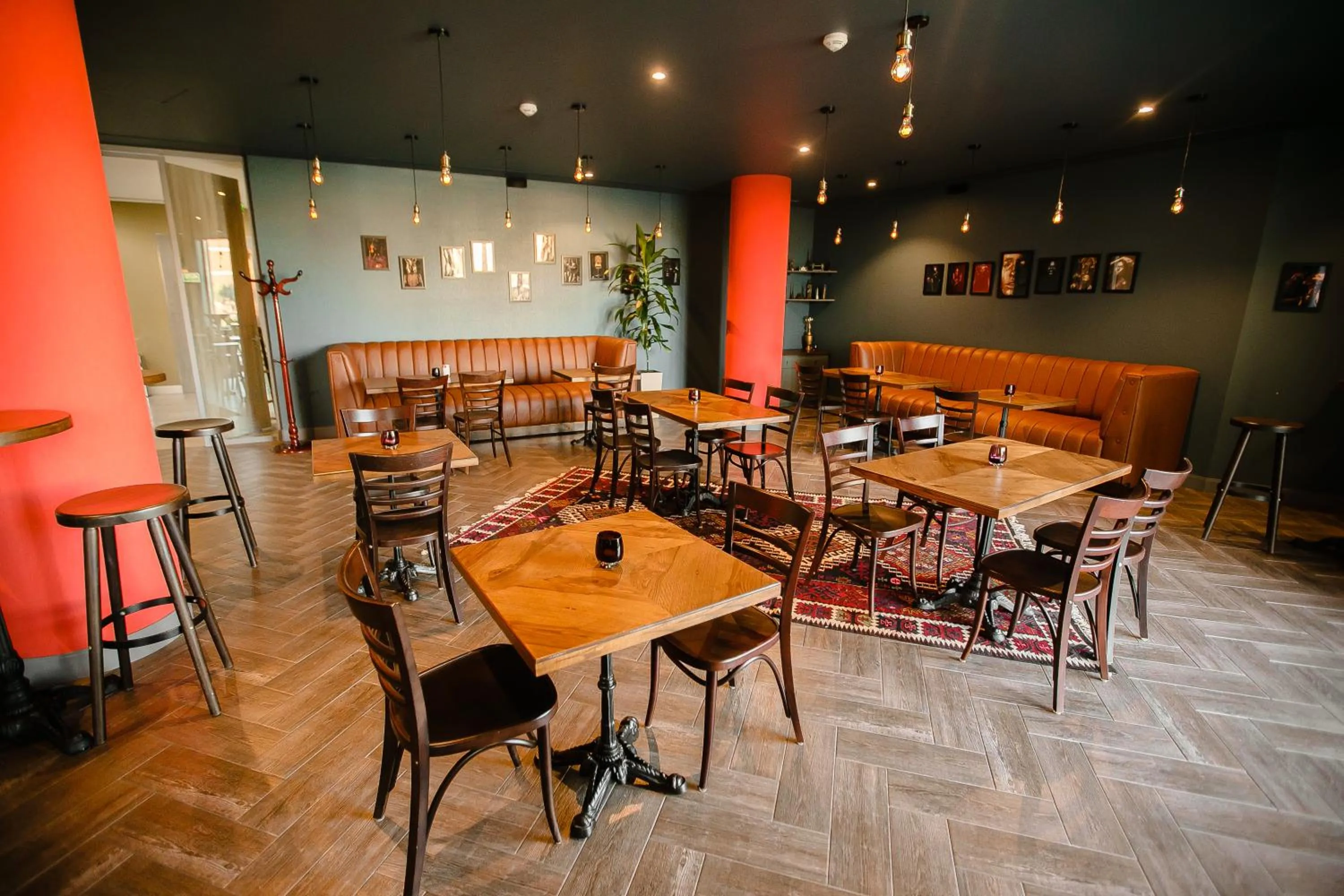 Restaurant/places to eat in HomeBridge Hotel Apartments