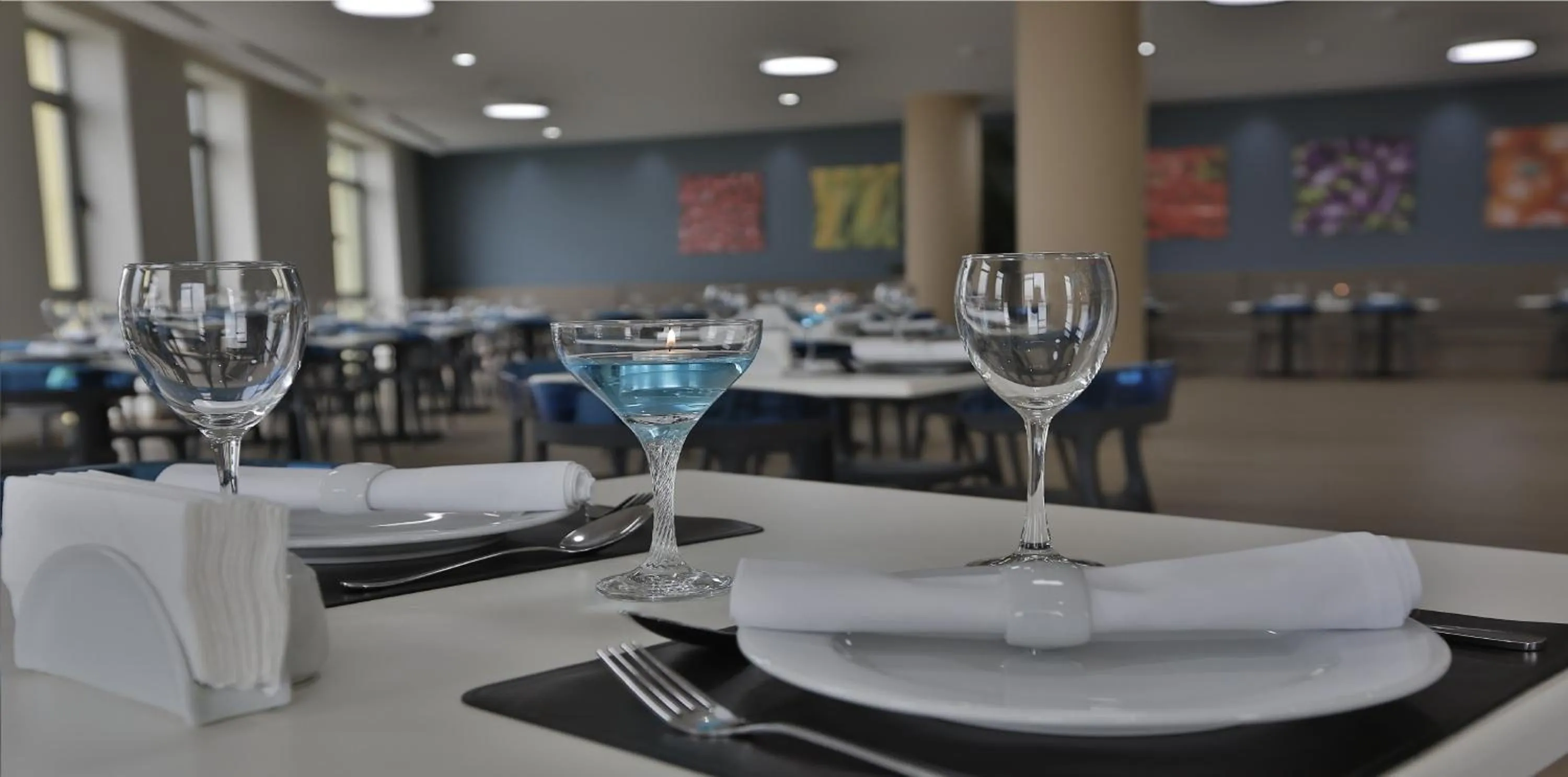 Restaurant/places to eat in HomeBridge Hotel Apartments