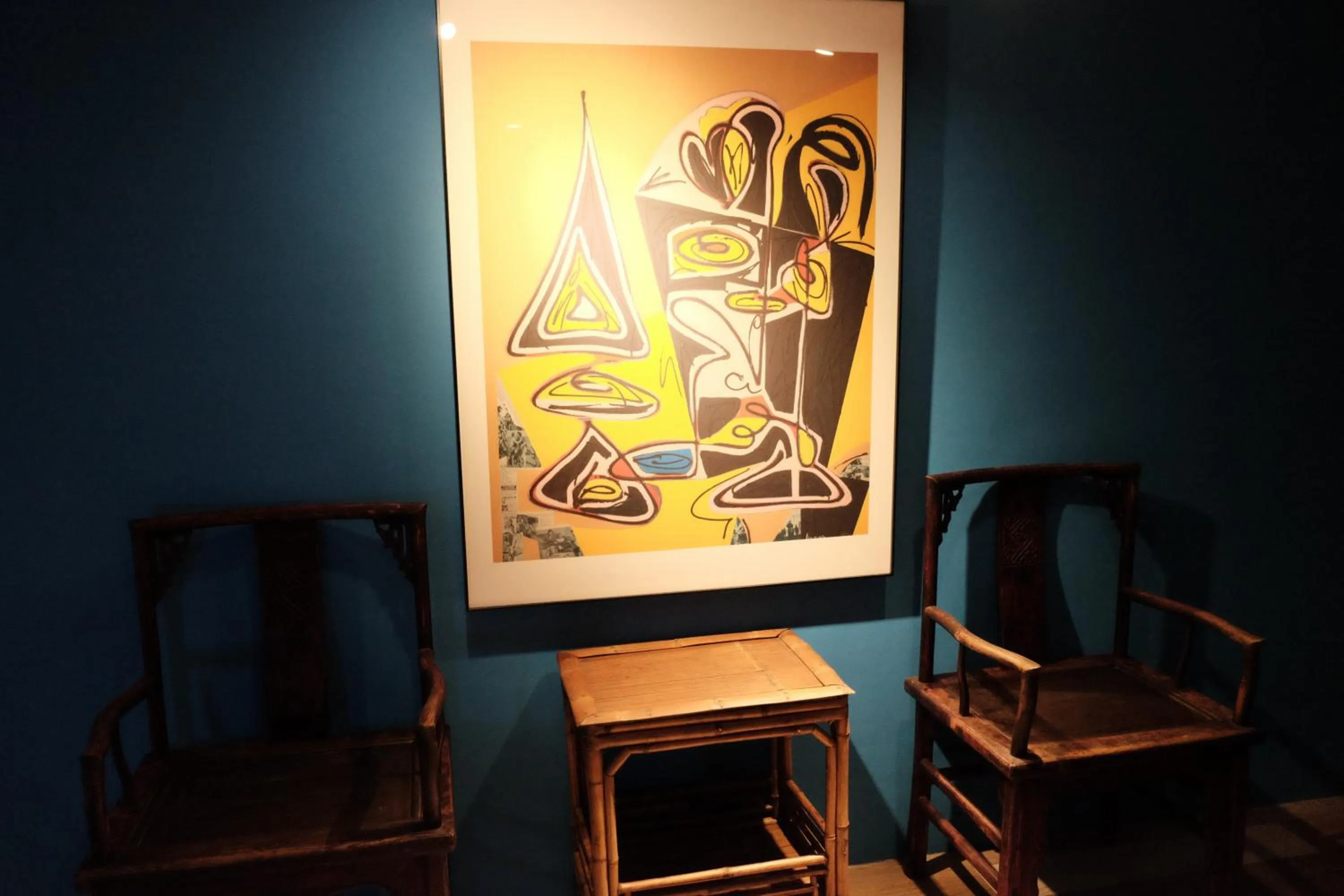 Decorative detail in Happy Inn