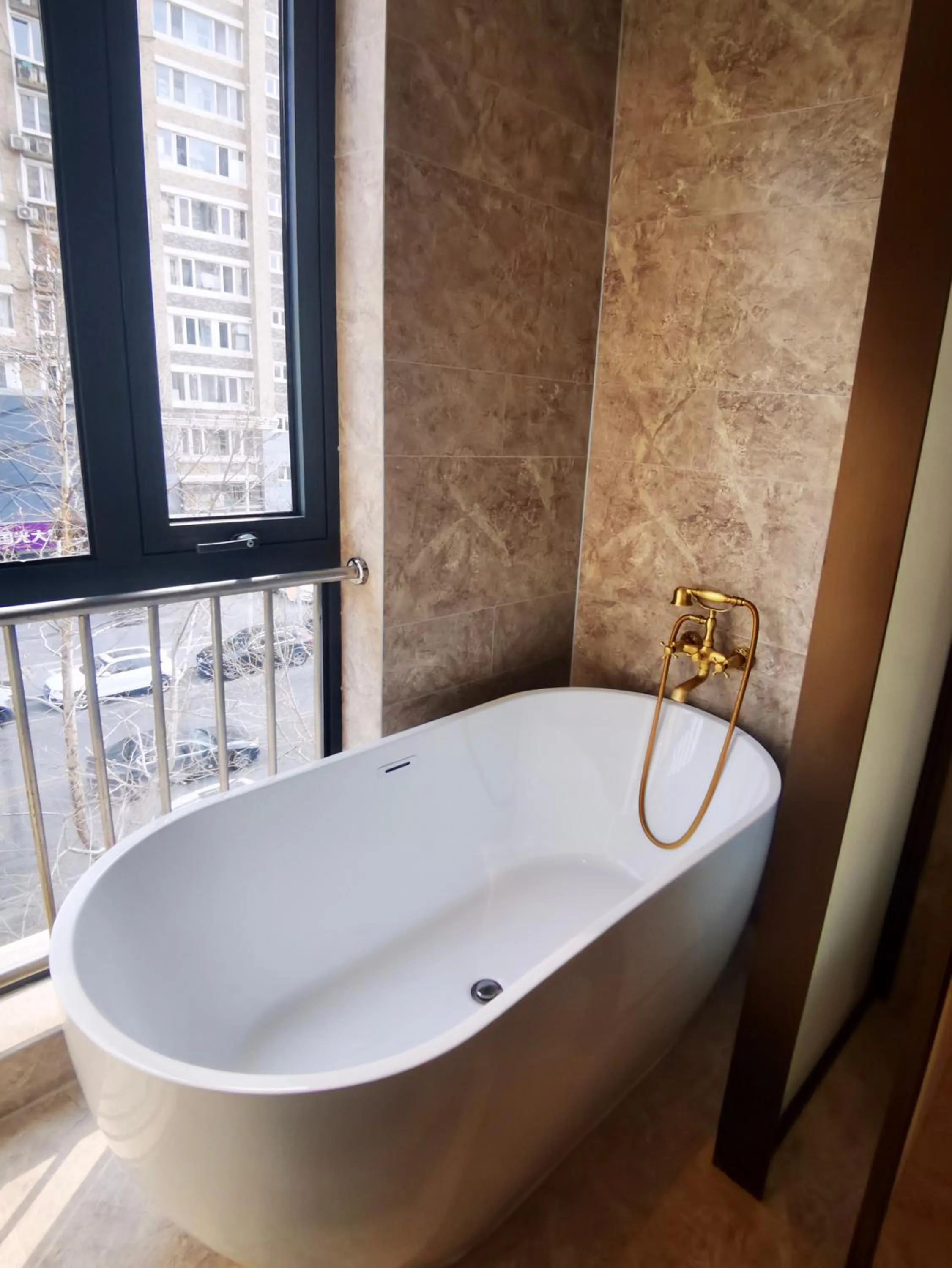Bath in Mercure Beijing Downtown