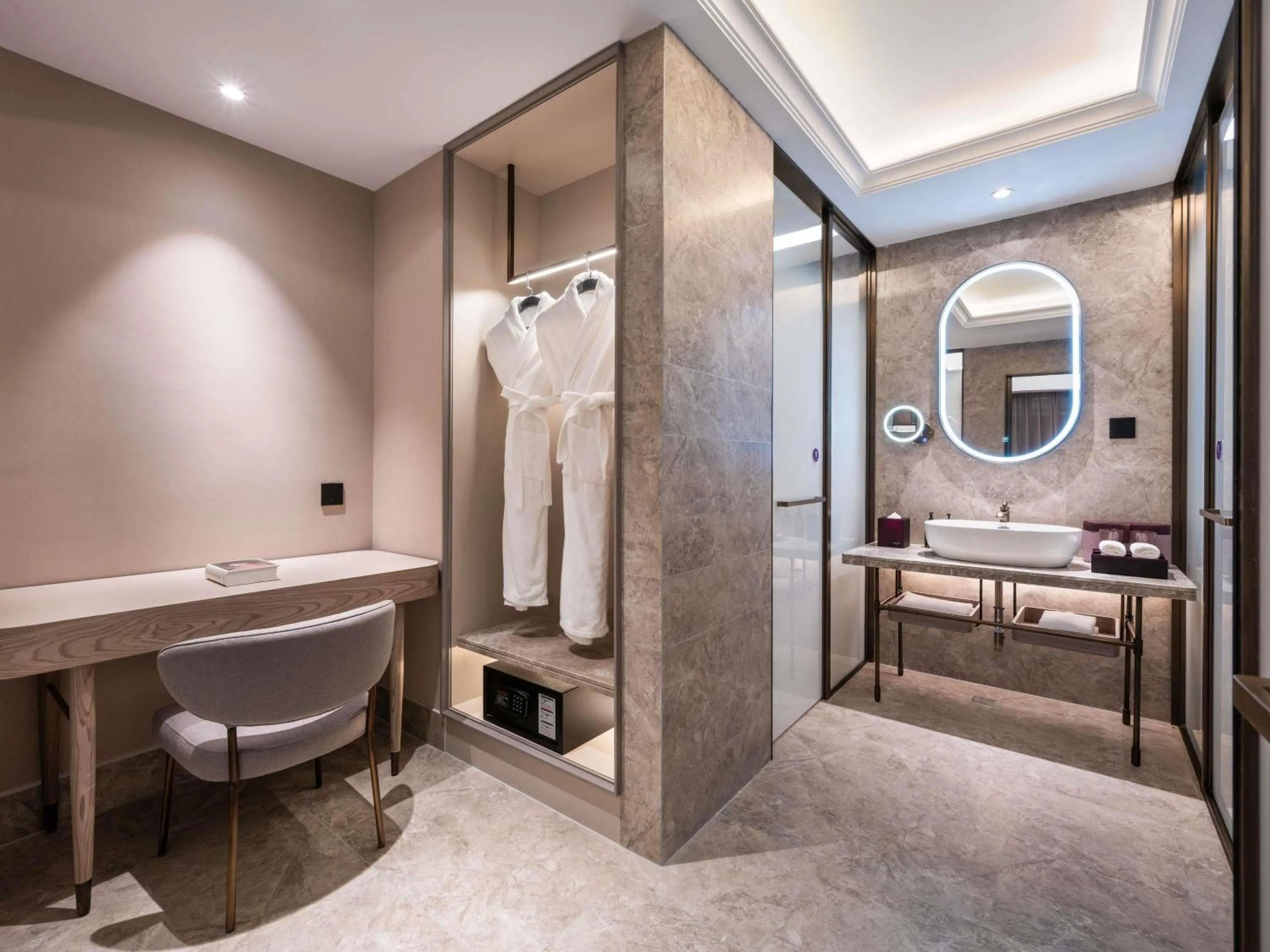 Bedroom in Mercure Beijing Downtown