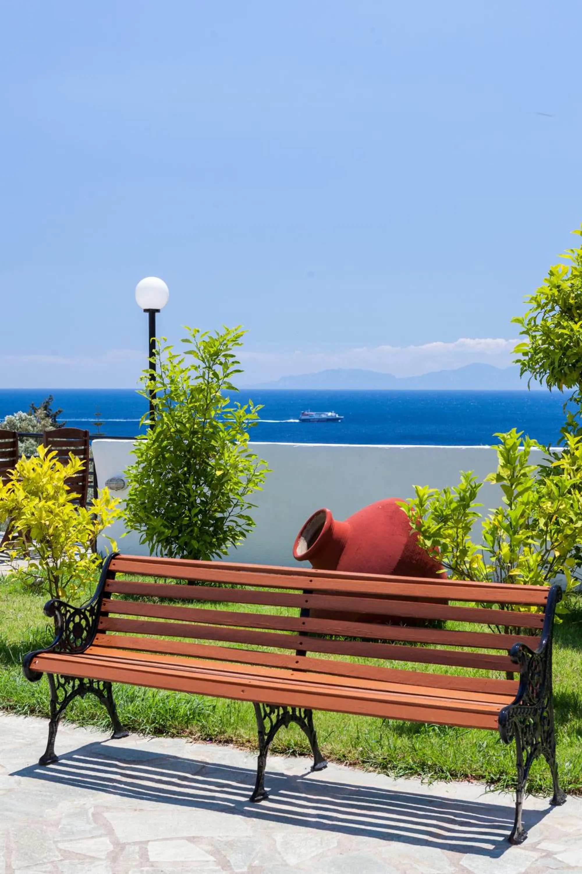 Garden in Stafylos Suites & Boutique hotel