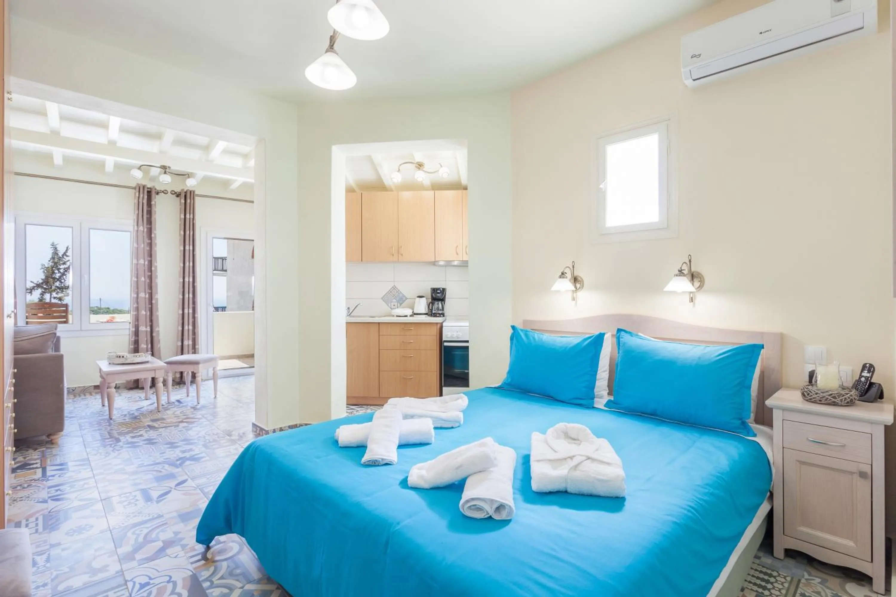 Bedroom, Bed in Stafylos Suites & Boutique hotel