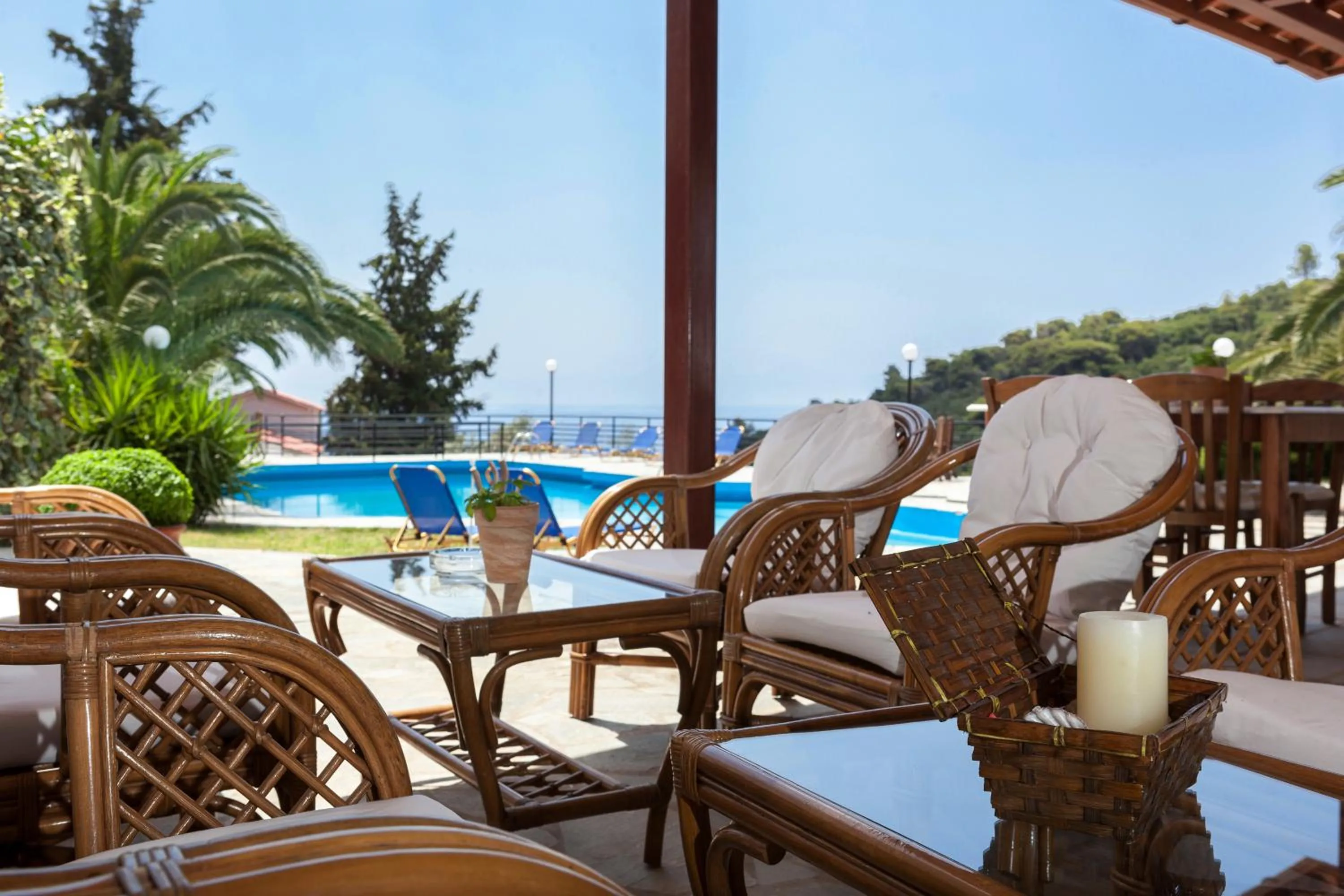 Lounge or bar in Stafylos Suites & Boutique hotel