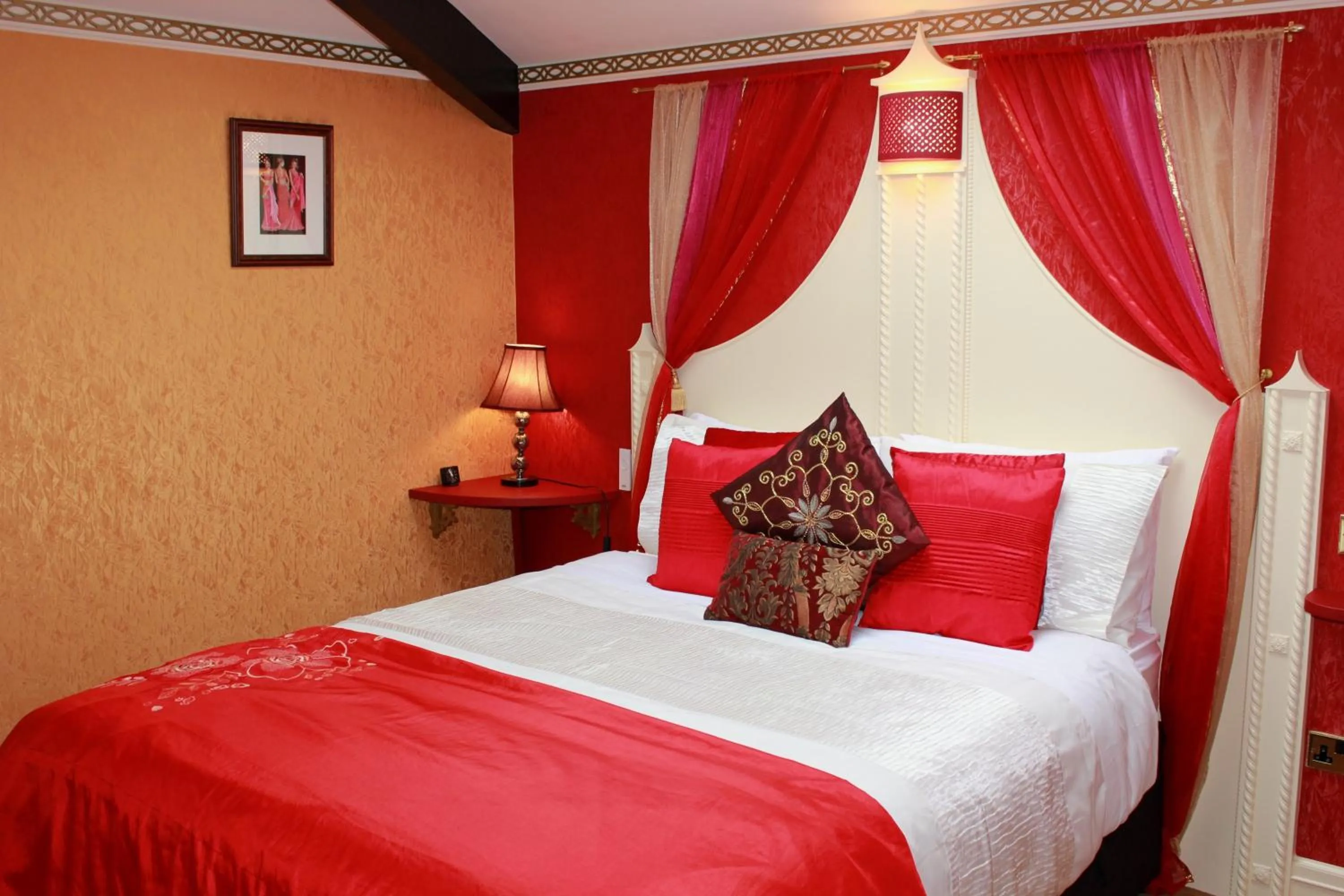 Bedroom, Bed in The PitStop