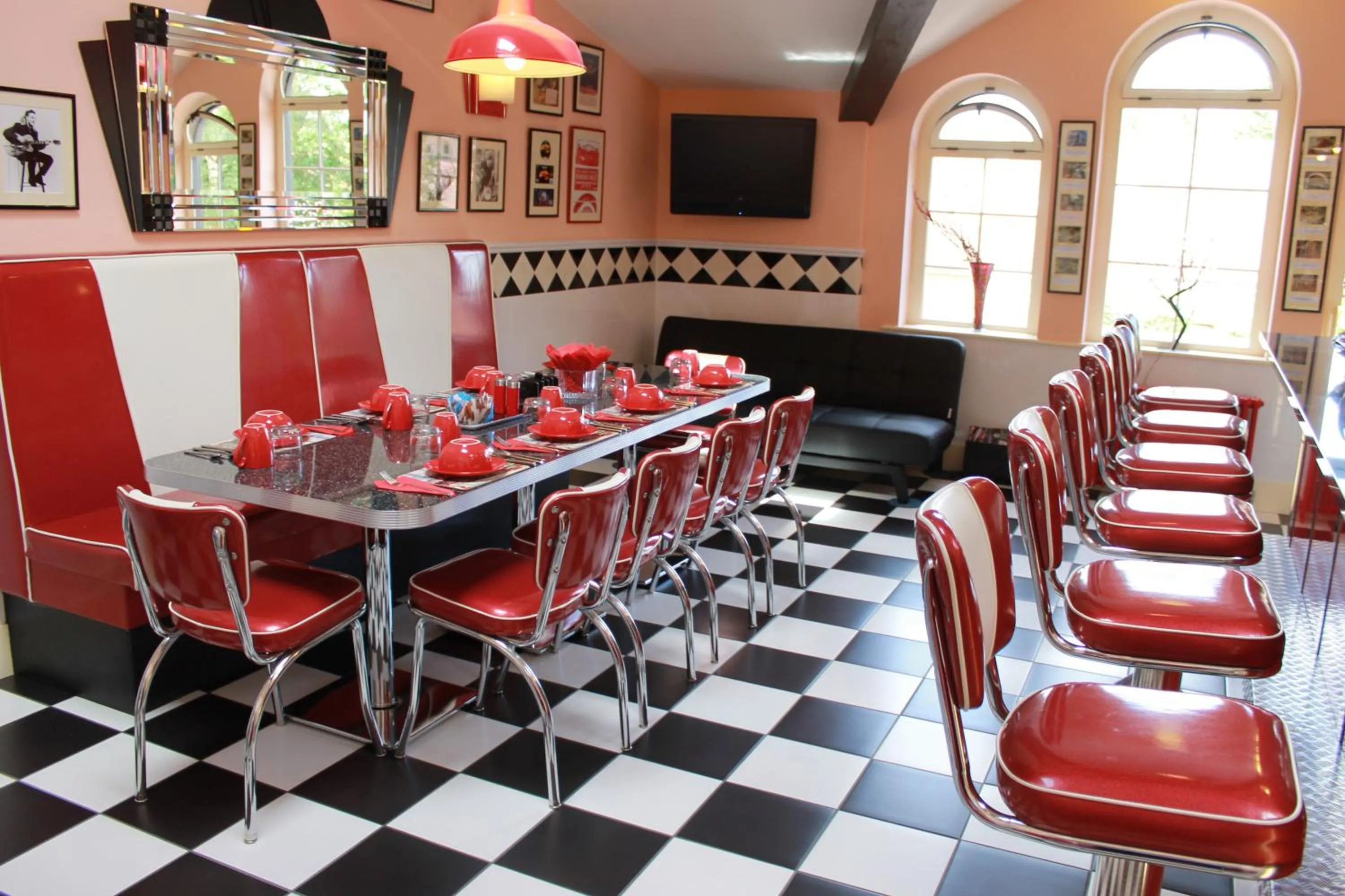 Restaurant/places to eat in The PitStop