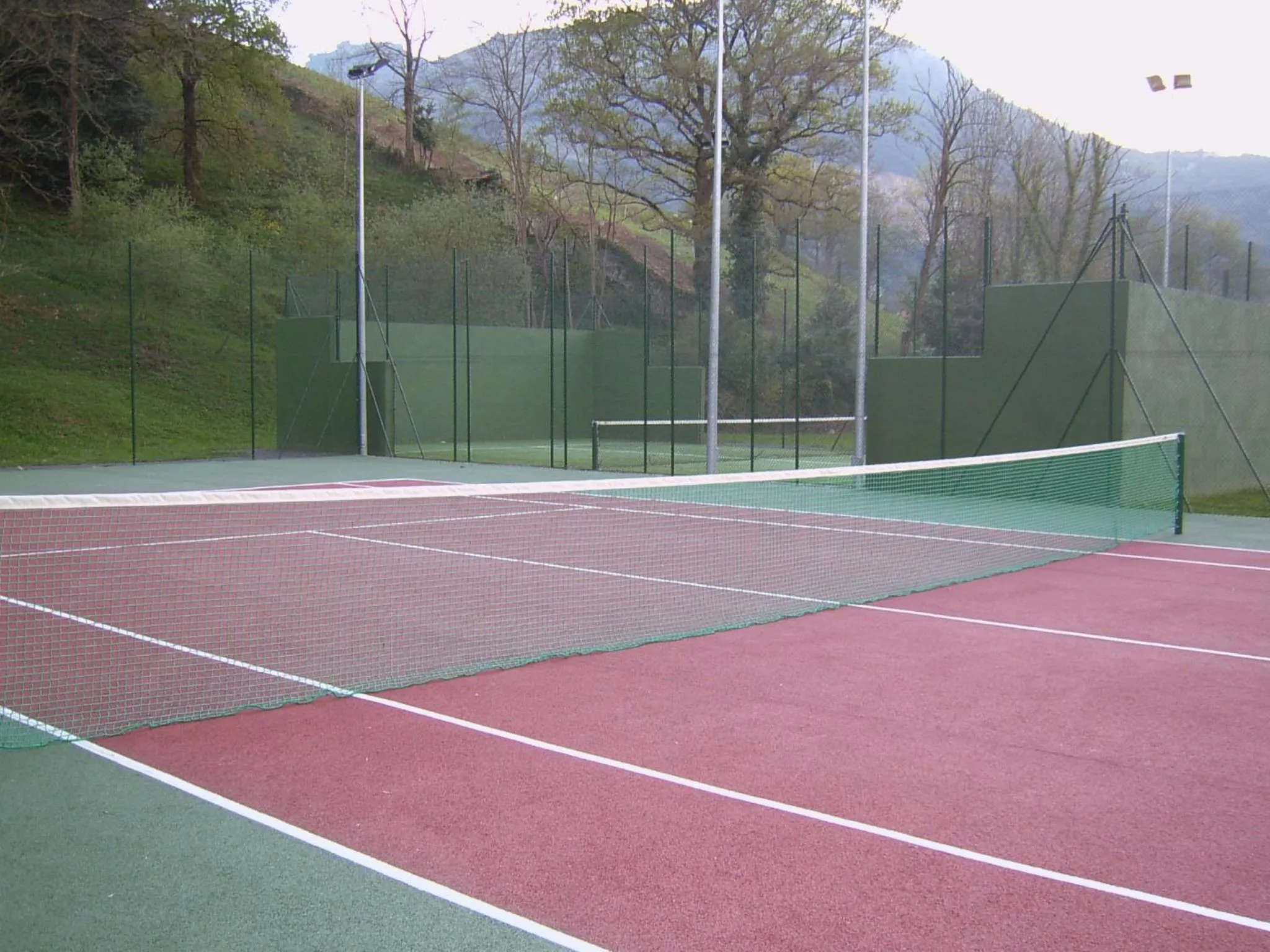 Tennis court in Parador de Limpias