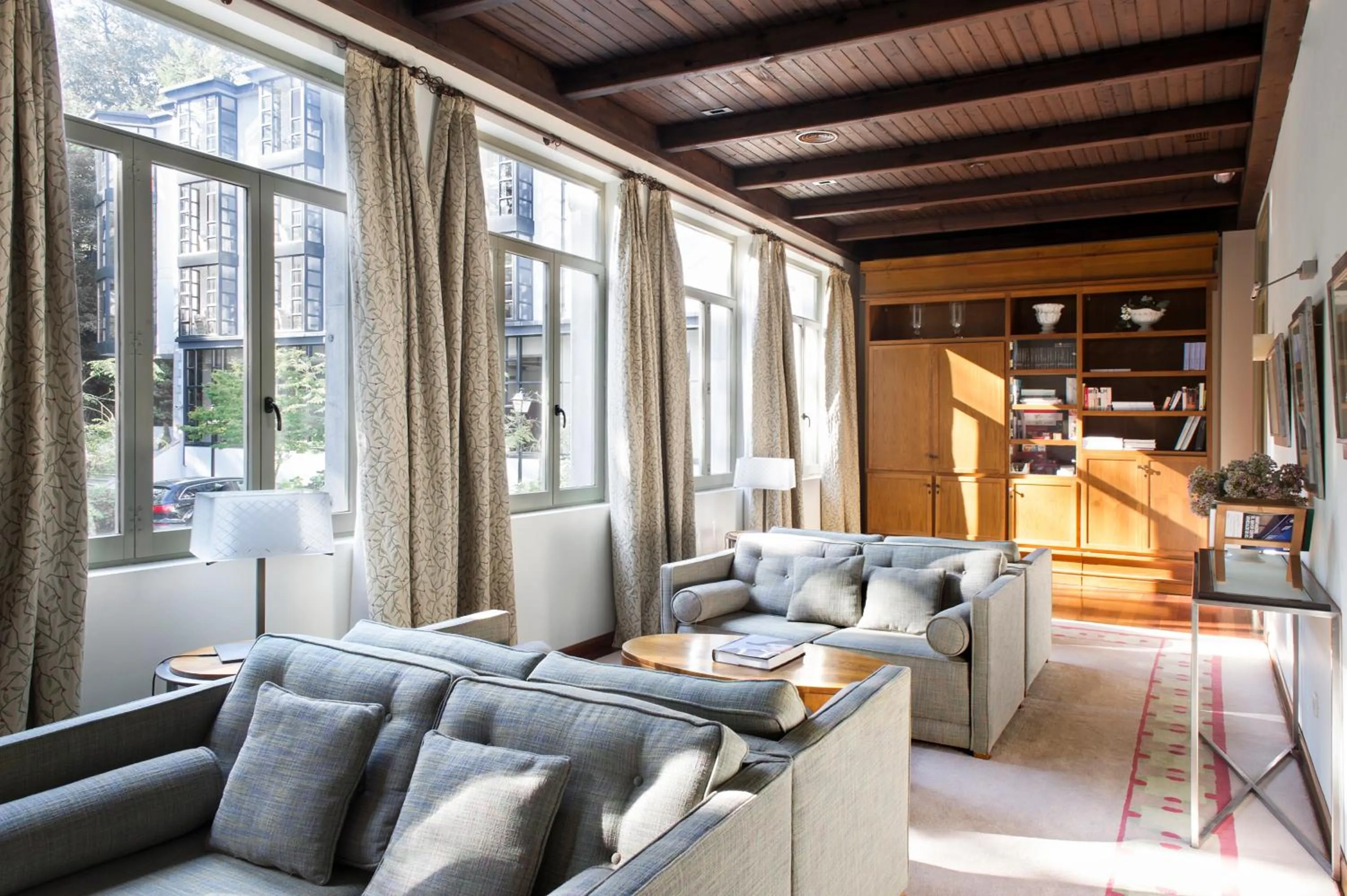 Library in Parador de Limpias