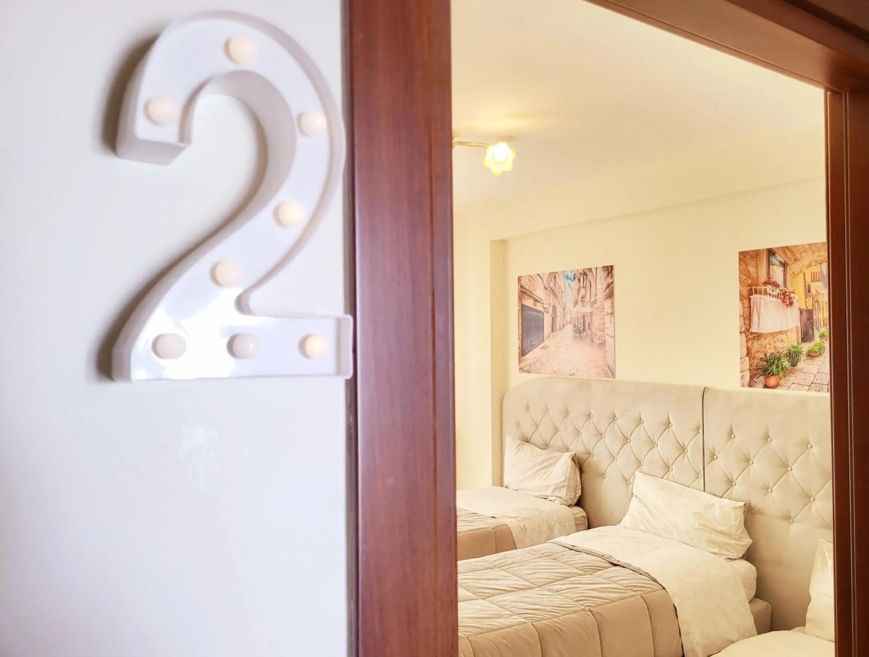 Twin Room with Private Bathroom in B&B Waltanna Airport Twin Room with Private Bathroom in B&B Waltanna Airport