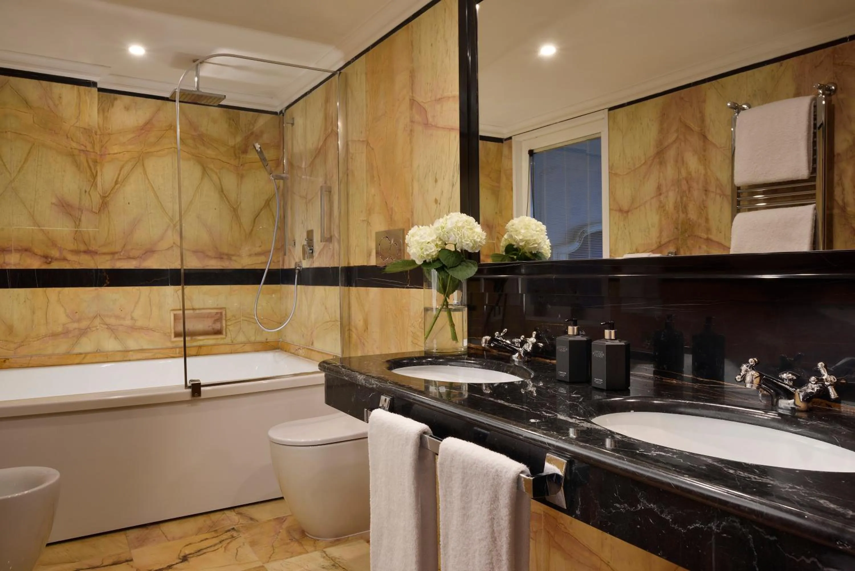 Shower in Parco dei Principi Grand Hotel & SPA