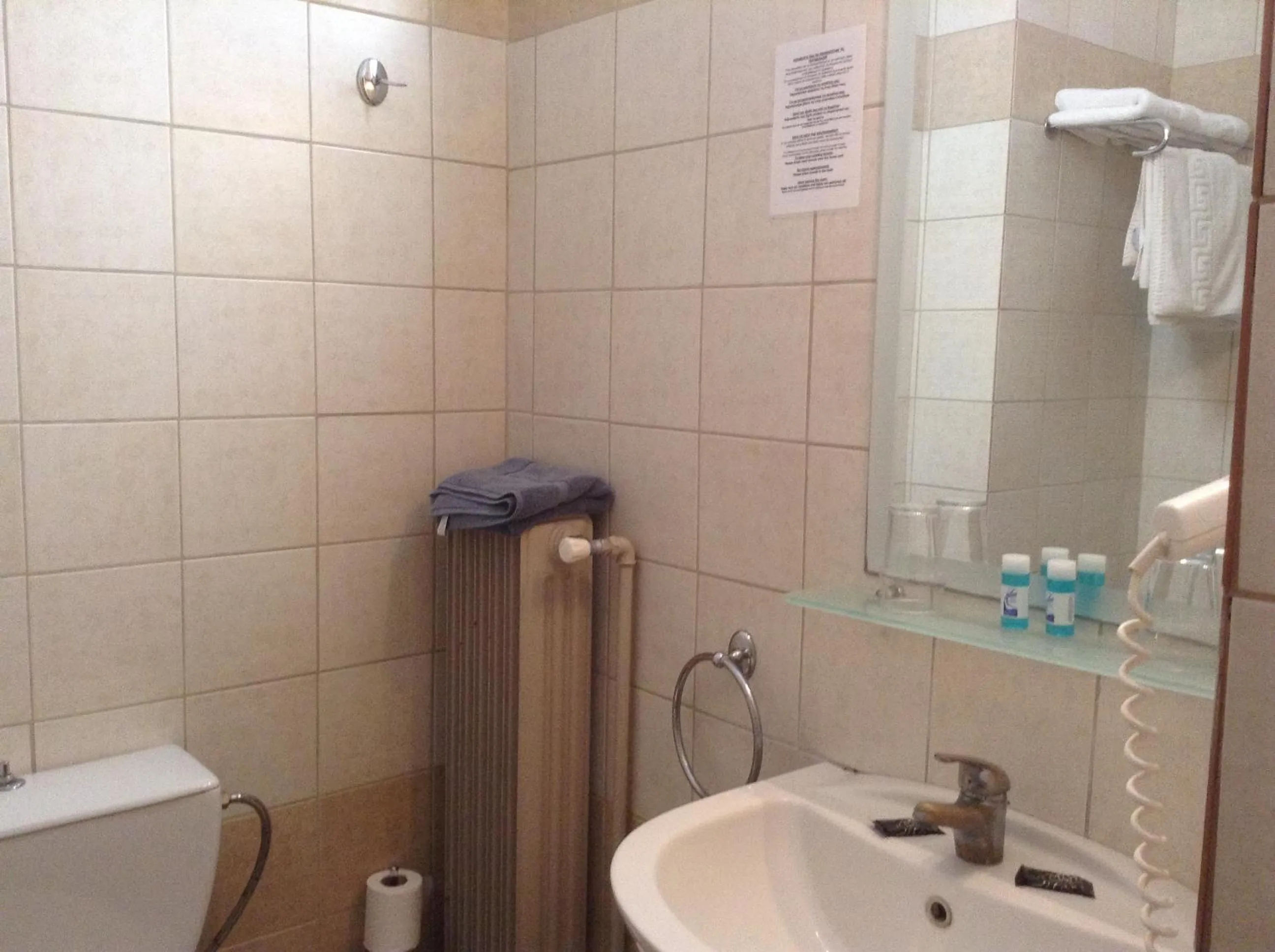 Bathroom in Hotel Alexandros