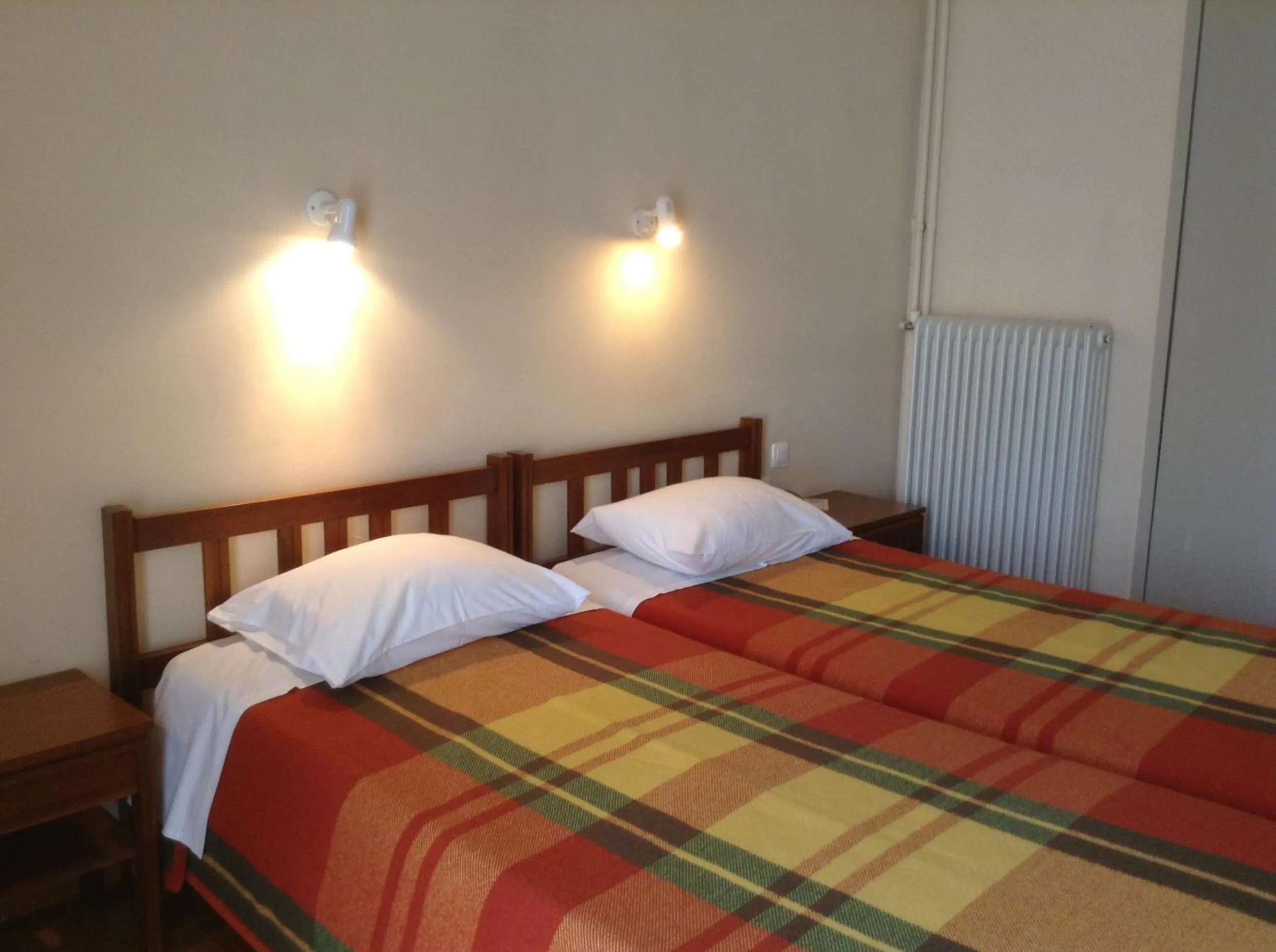 bunk bed, Bed in Hotel Alexandros