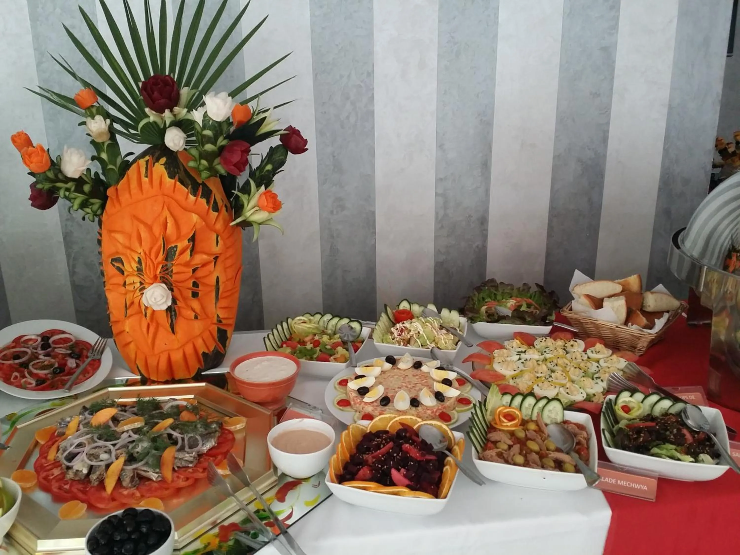 Restaurant/places to eat in Hôtel Teranga & Spa