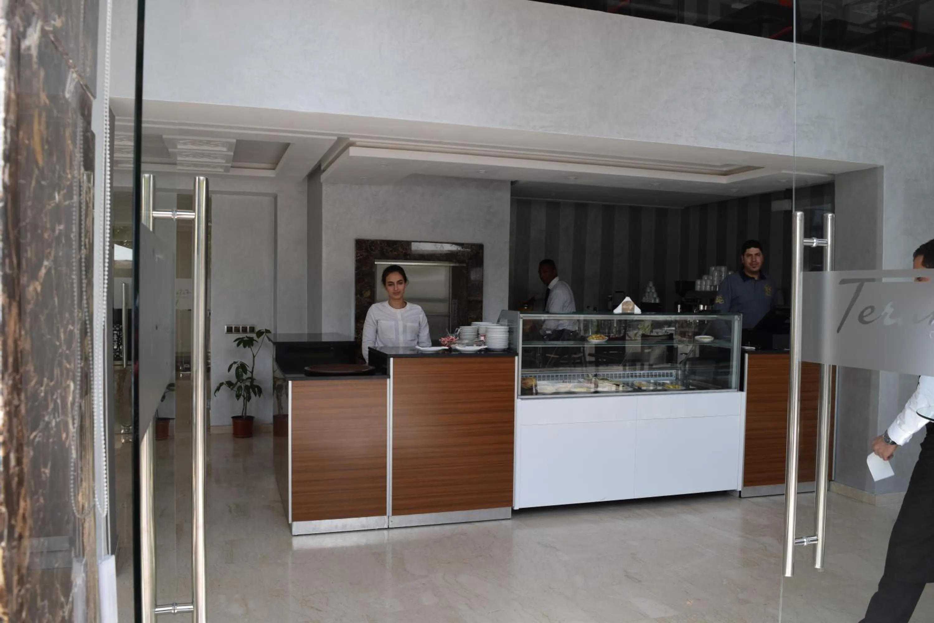 Staff in Hôtel Teranga & Spa