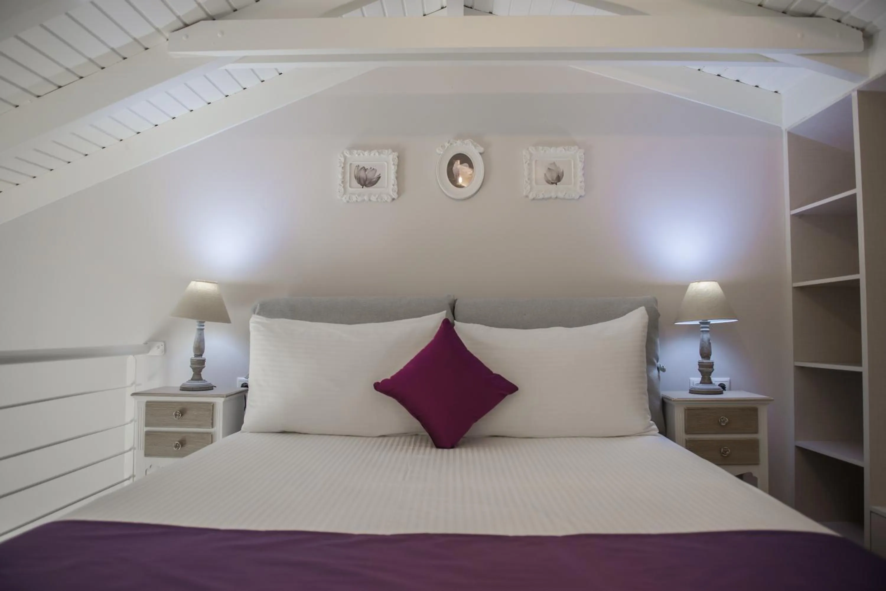 Property building, Bed in Lefkadio