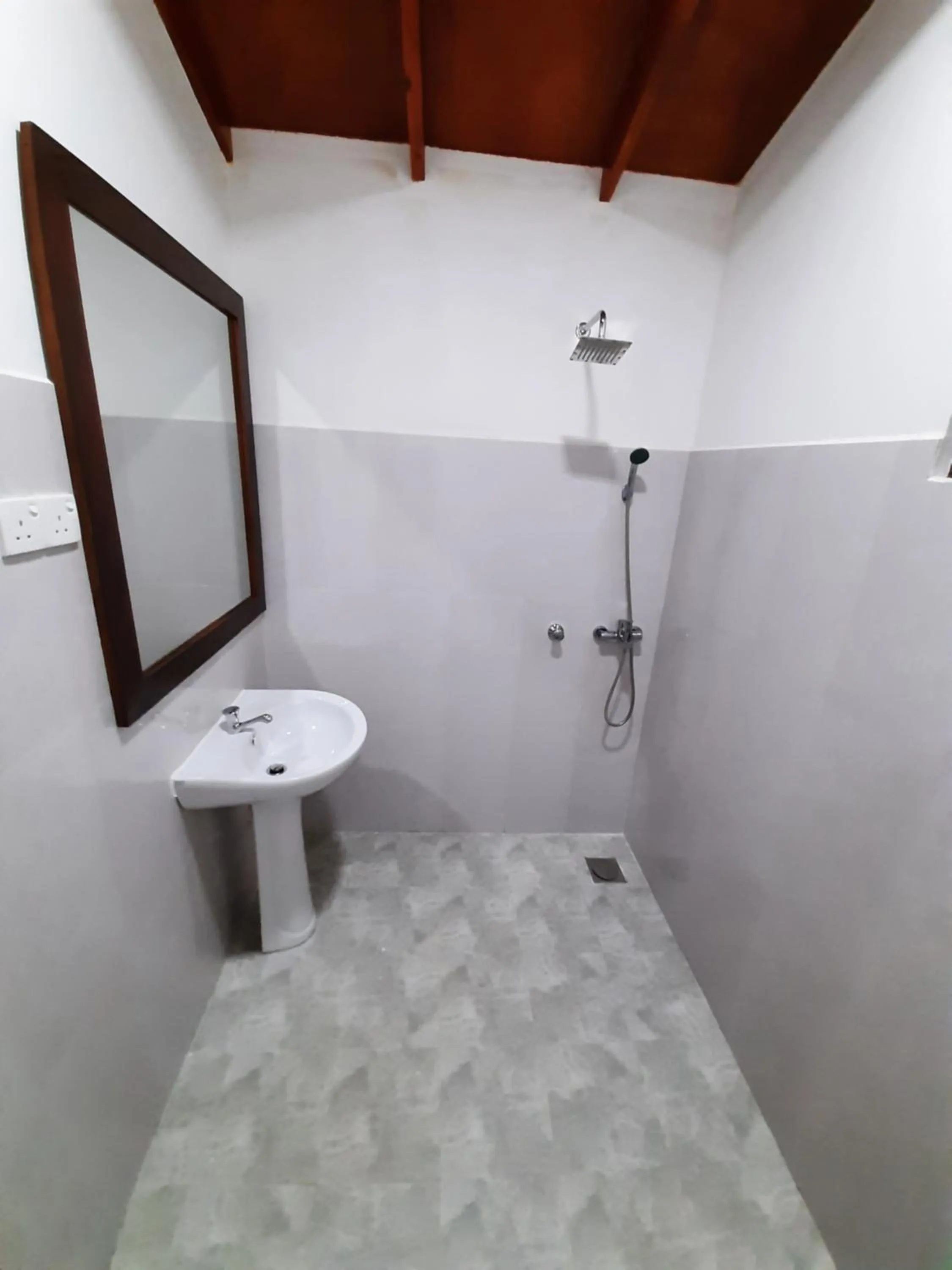 Bathroom in The Otunna Guest House Sigiriya