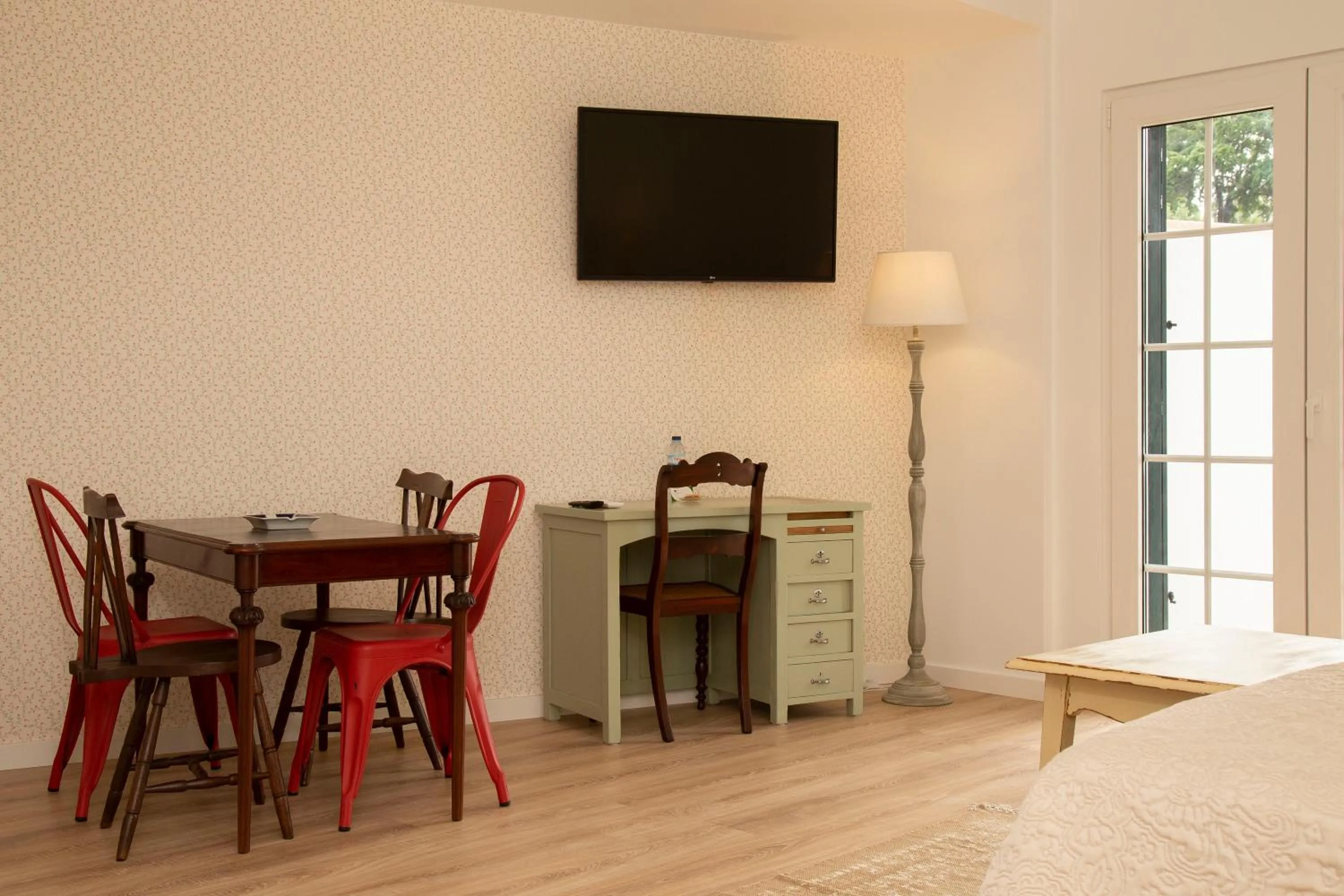 TV and multimedia in Aires da Serra Hotel