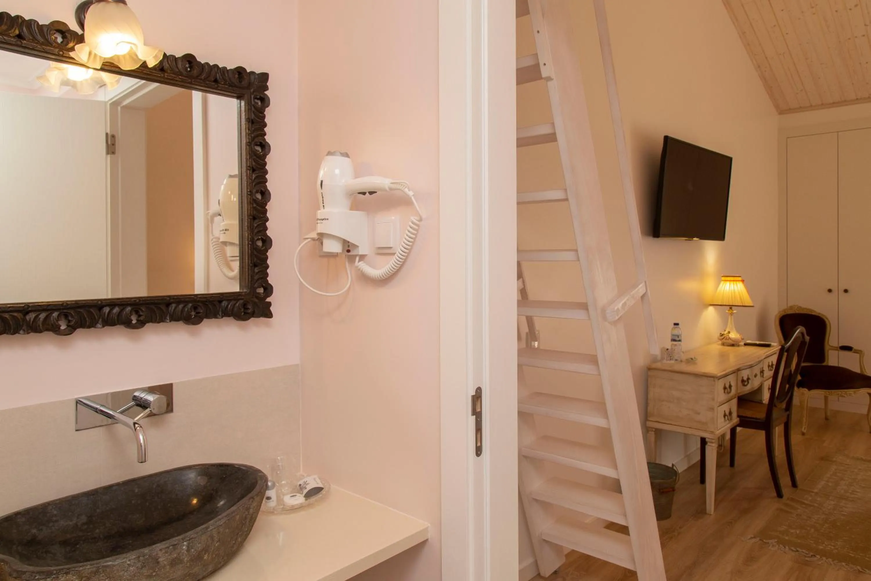 Bathroom in Aires da Serra Hotel