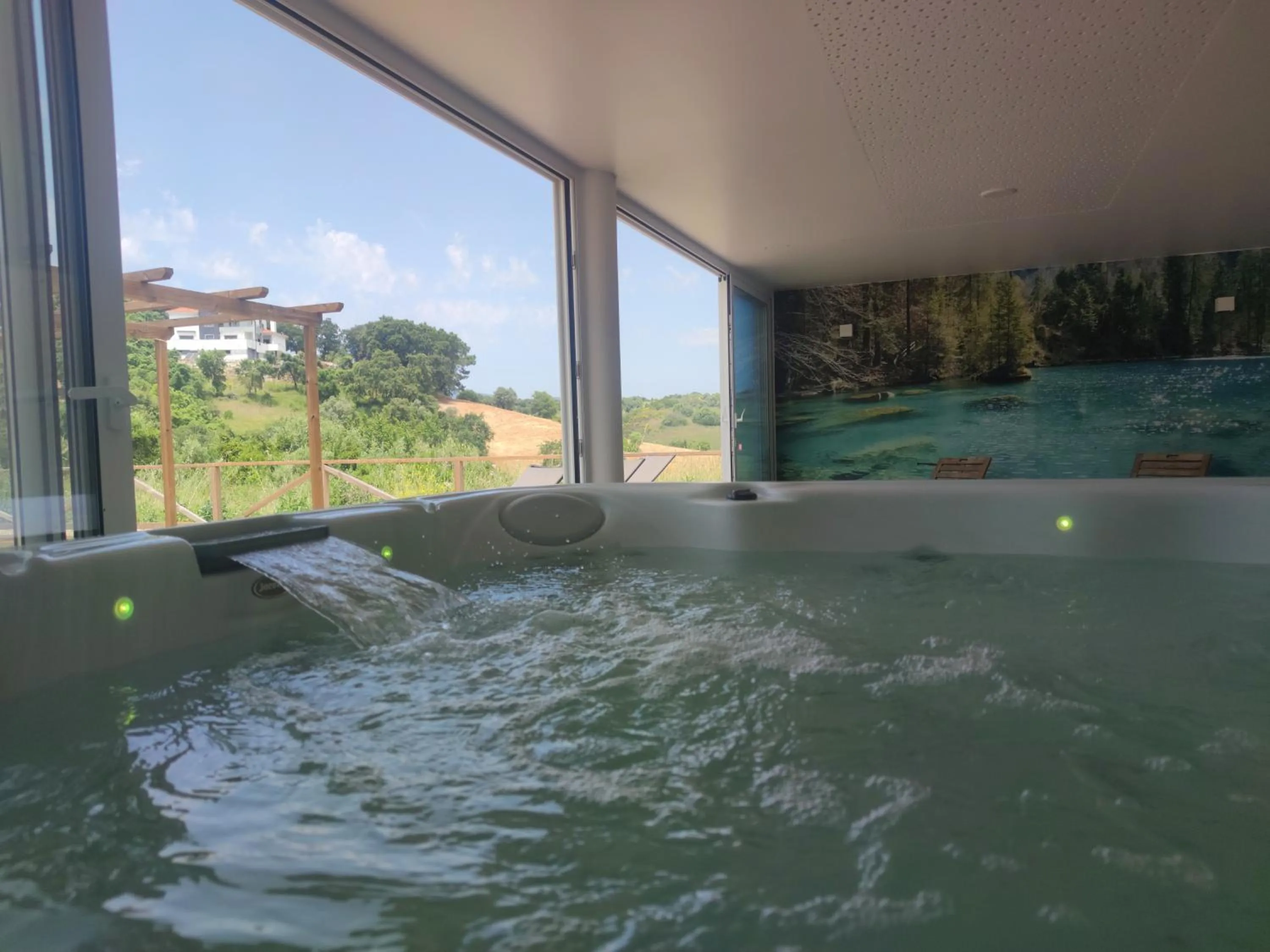 Hot Tub in Aires da Serra Hotel
