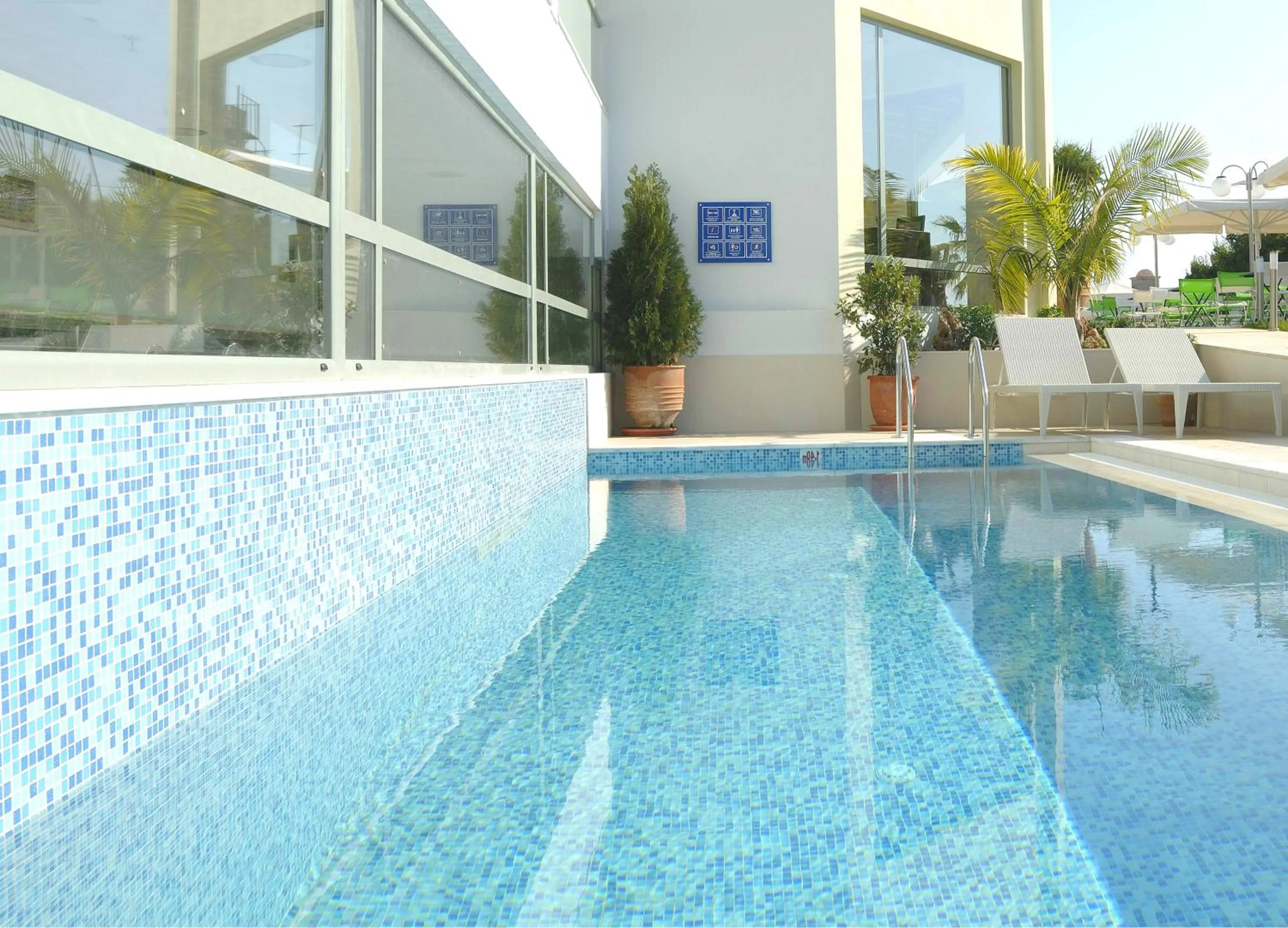 Swimming pool in Angela Studios Apartments