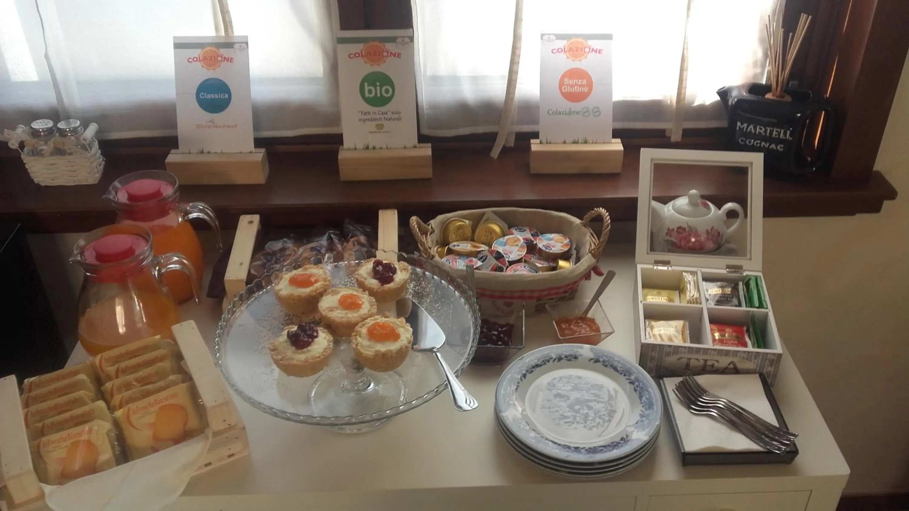 Italian breakfast in Ca' del Conte - Maison de Charme