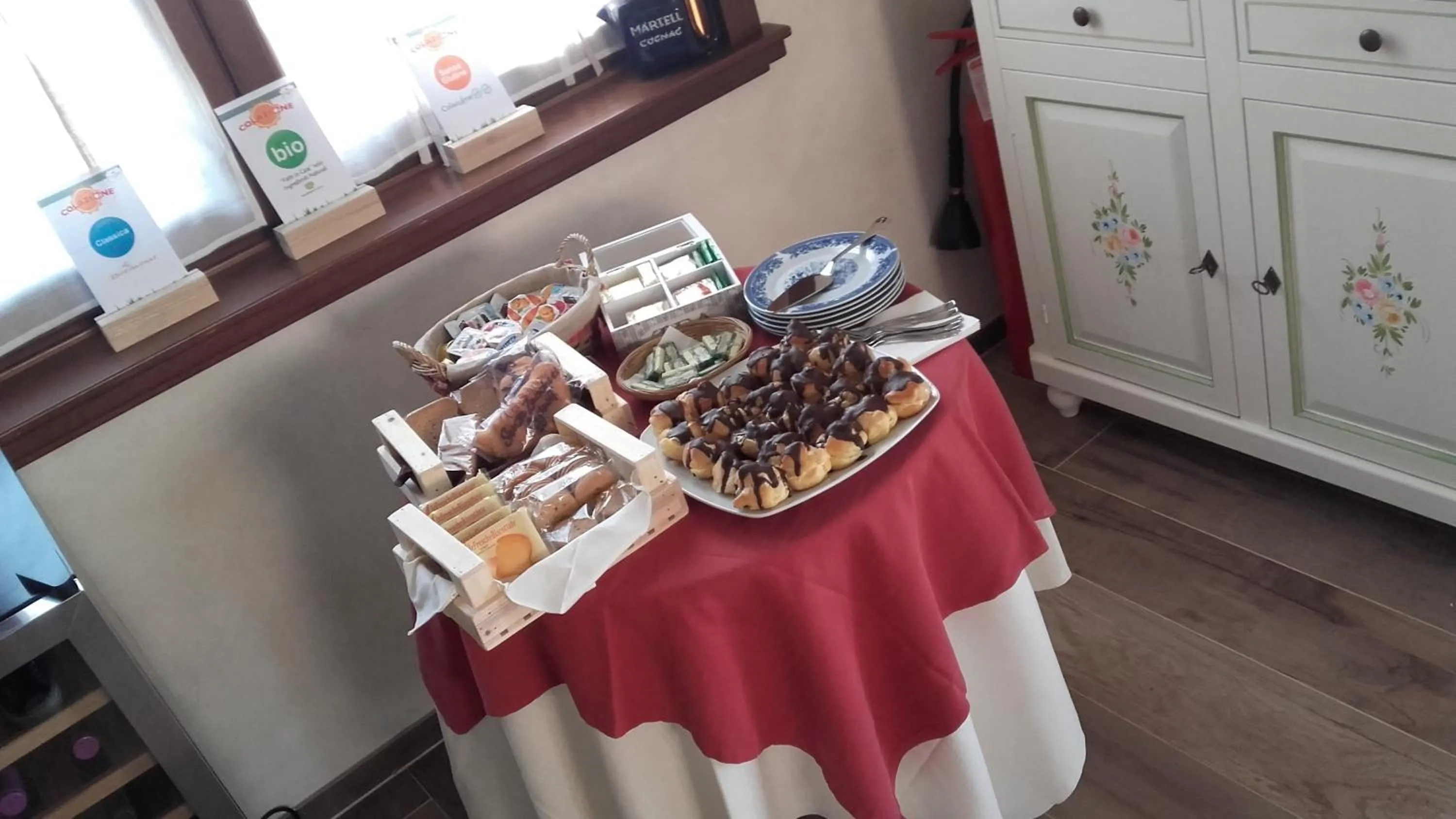 Buffet breakfast in Ca' del Conte - Maison de Charme