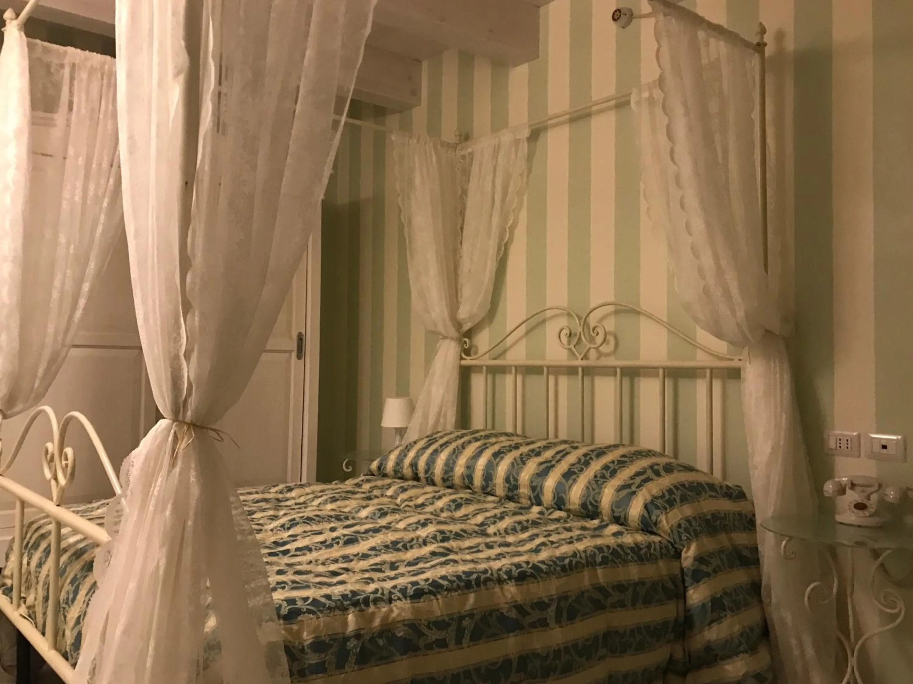 Bed in Ca' del Conte - Maison de Charme